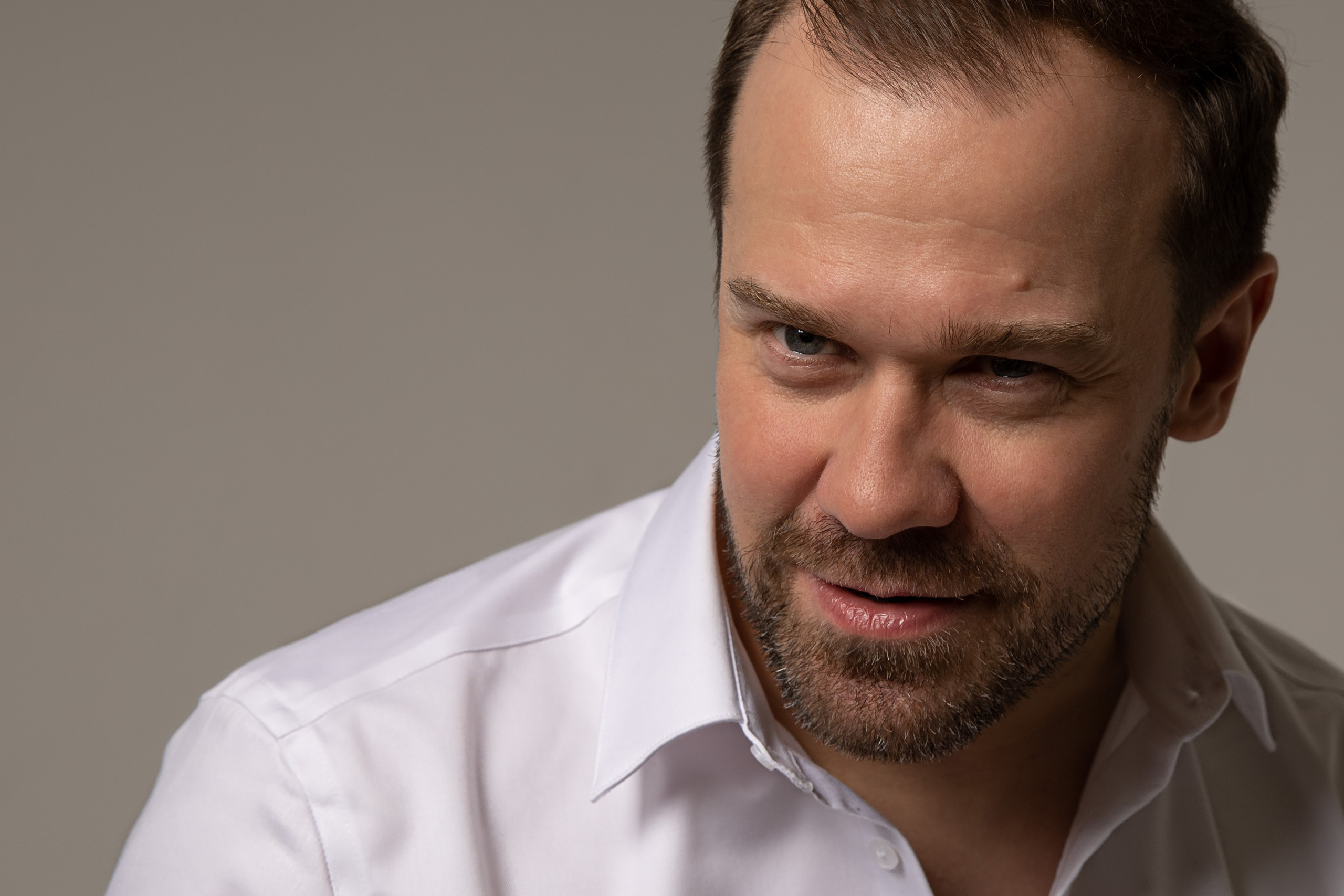 Эмоциональный портрет. Фотосессии в студии СПб Портретный фотограф — Юрий Торлопов