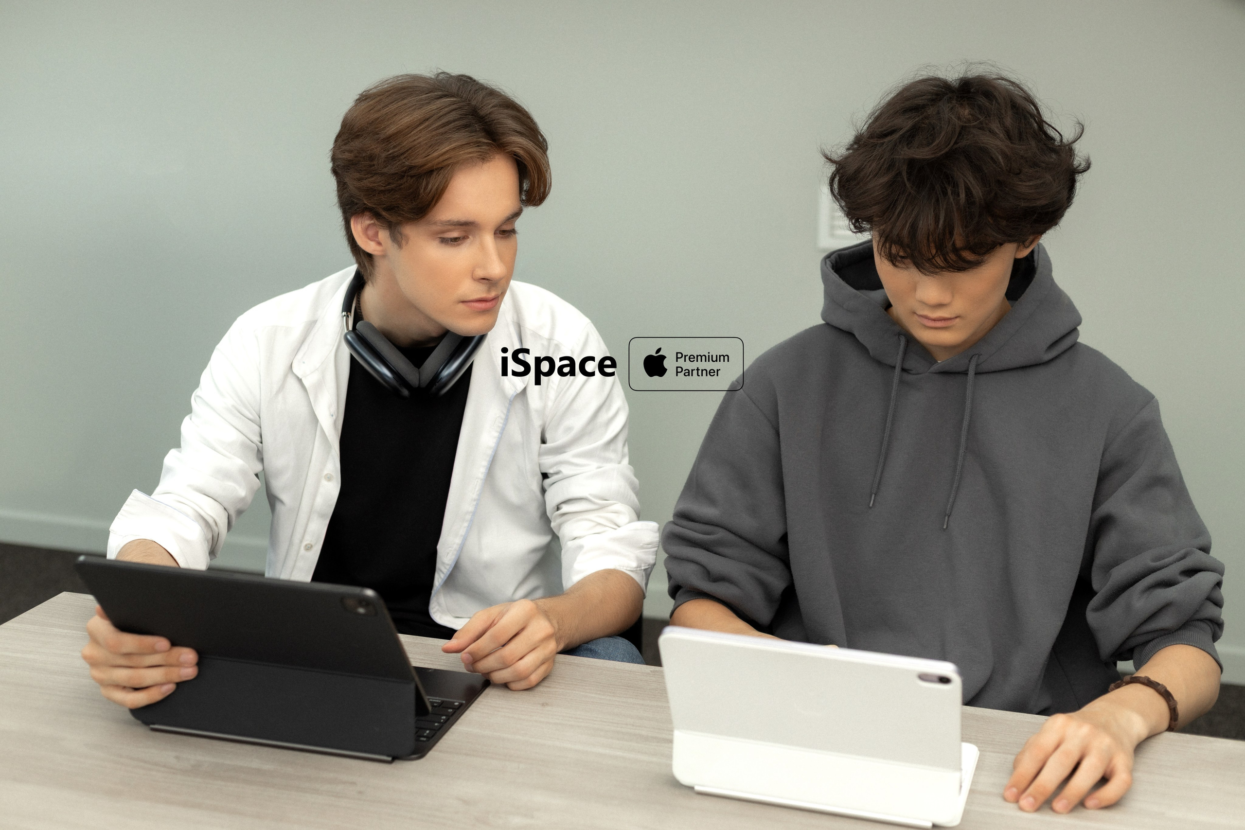 ISpace. Fashion photographer