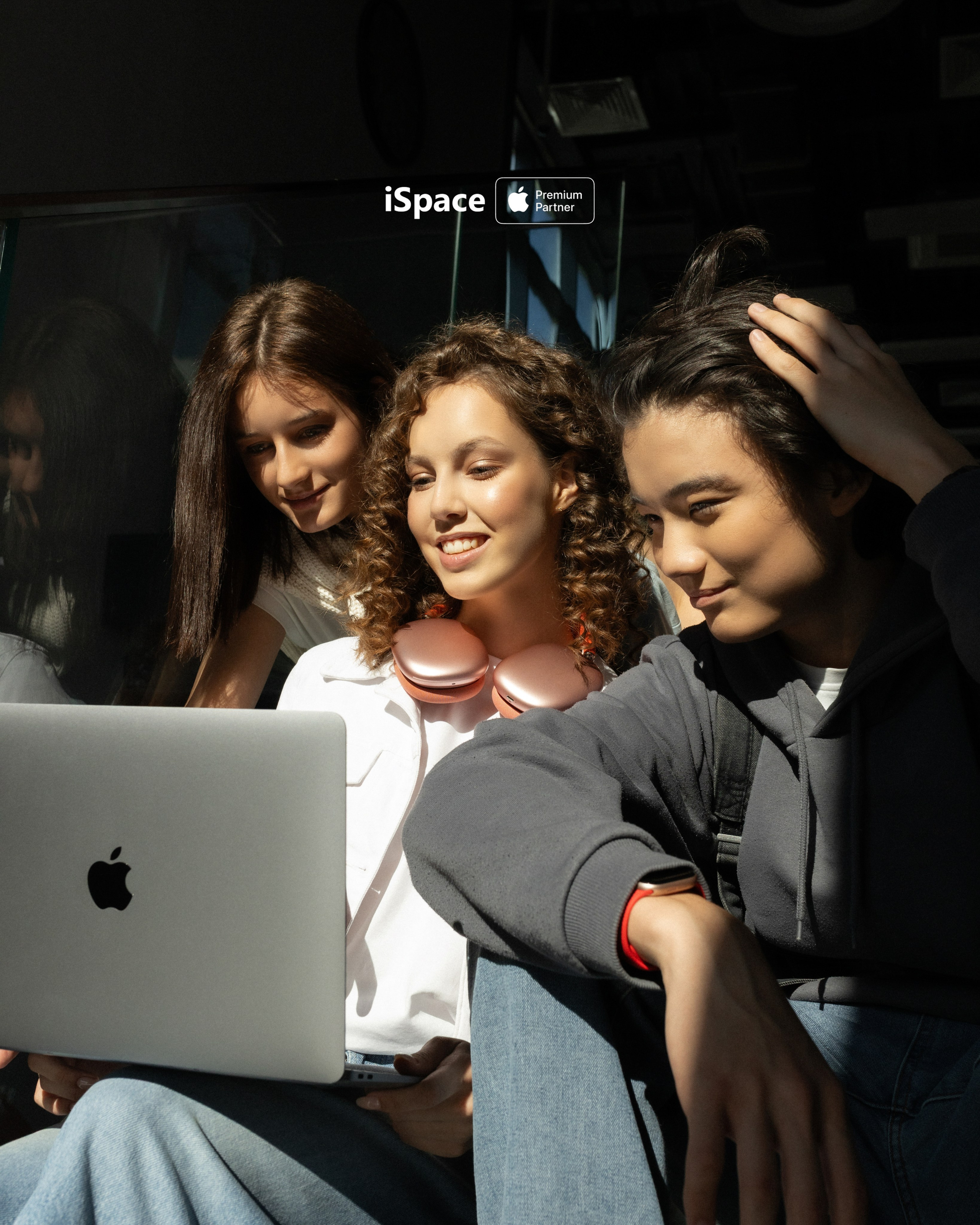ISpace. Fashion photographer