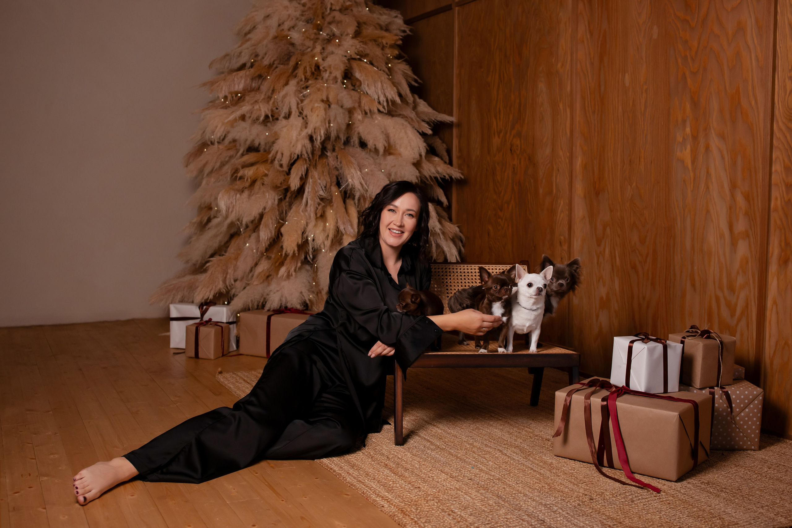 Новогодняя фотосессия девушки в студии. Фотограф-анималист в Краснодаре Маша Мельникова