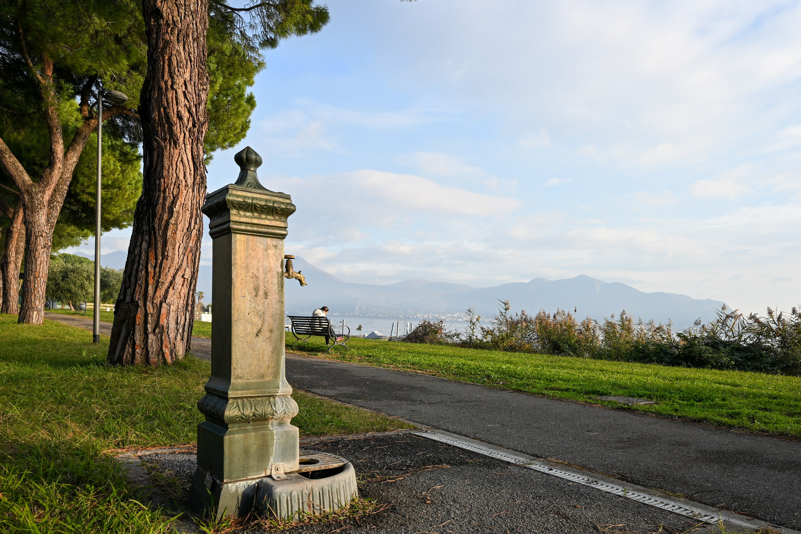 Lago d'iseo and hotel. Фотограф Минск