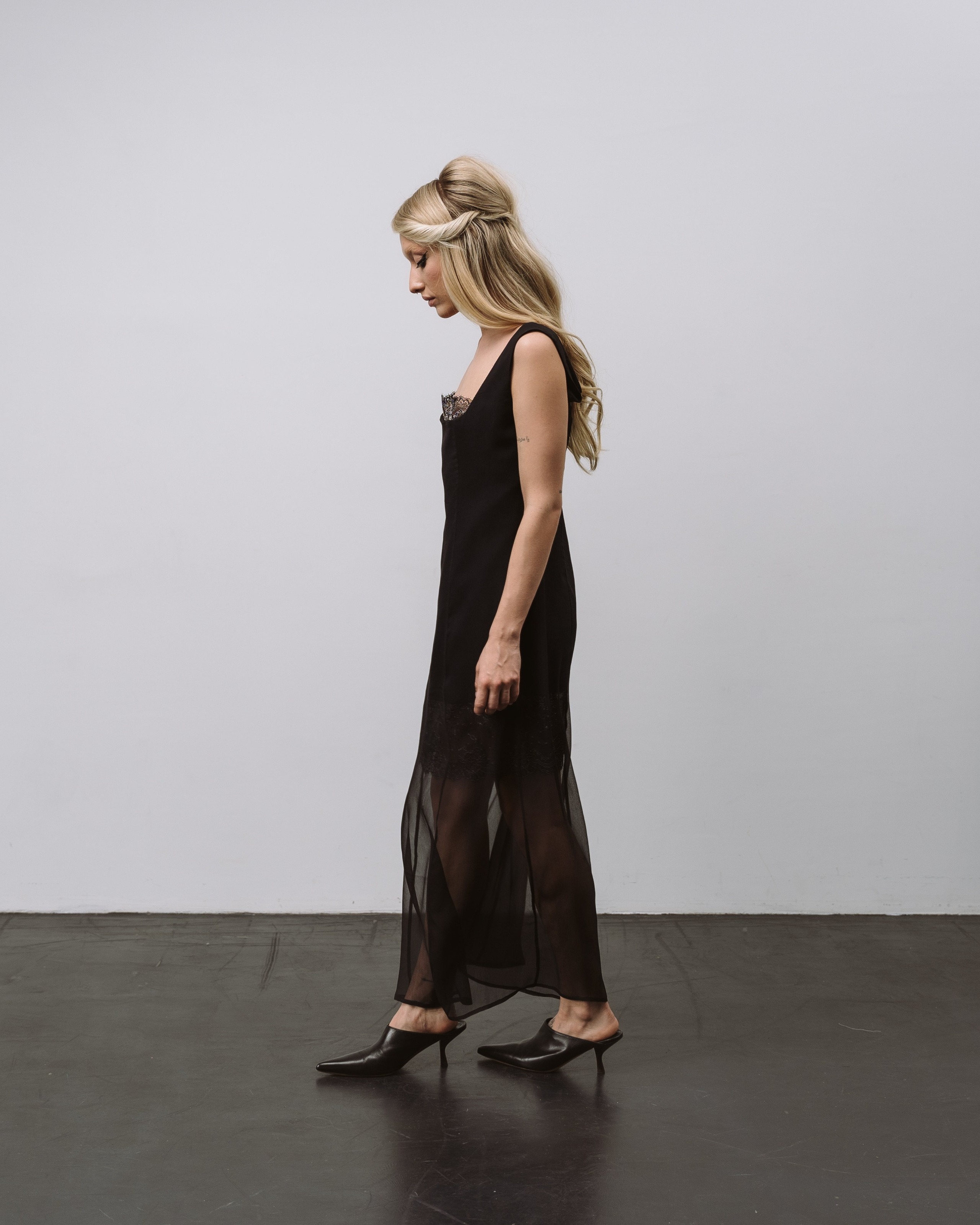 ZO: YOUR INNER PRINCESS. TUTSARKIS — Art Director | Stylist | Photographer