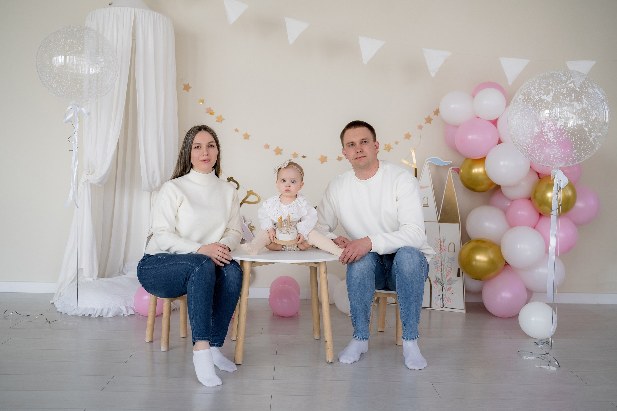 Cake smash фотозона розовая нежность. Фотостудия Малина в городе Улан-Удэ. Фотограф Ирина Жарникова