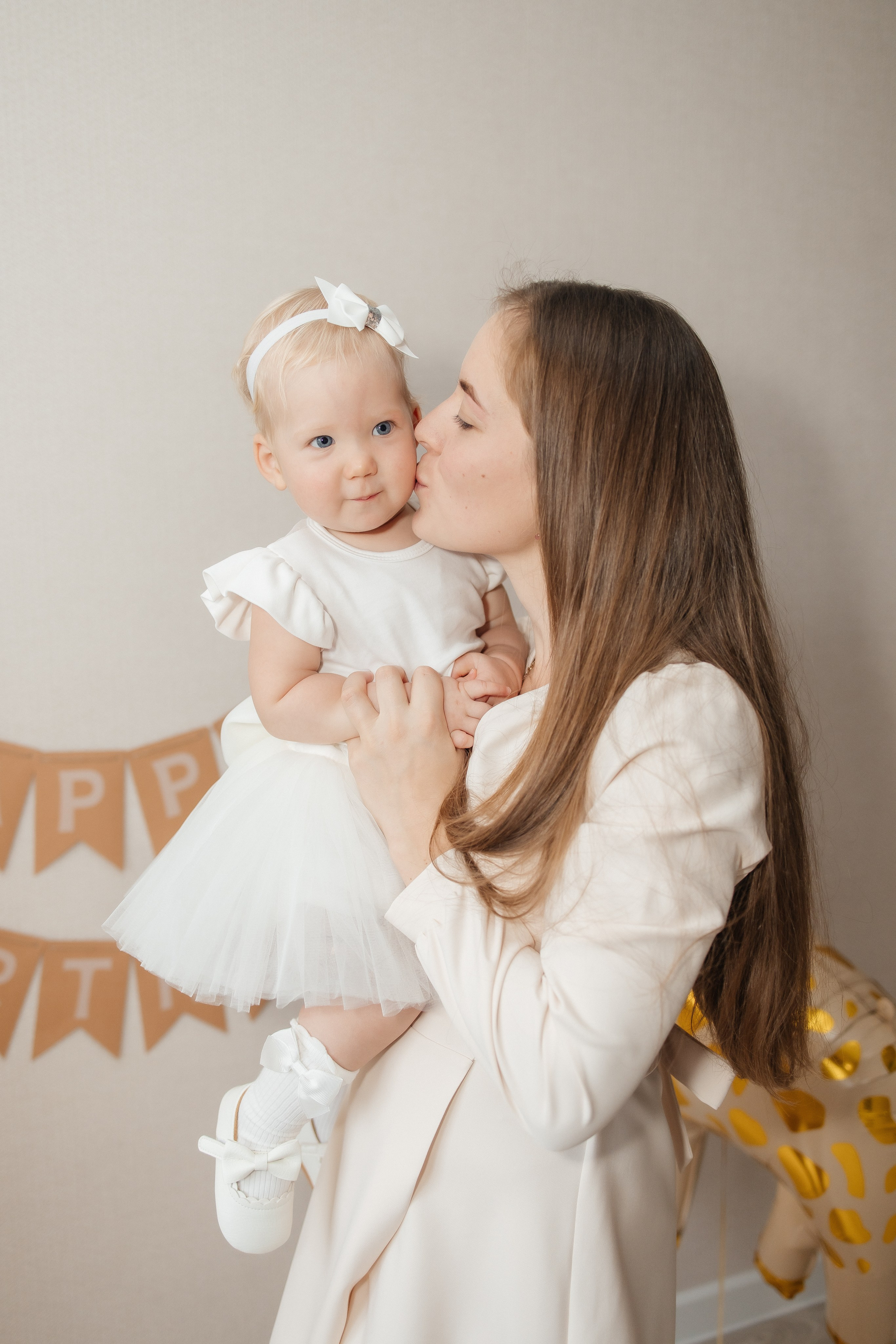 1 годик Еве (домашняя съемка). Профессиональный фотограф Кристина Искусных. Талдом- Москва