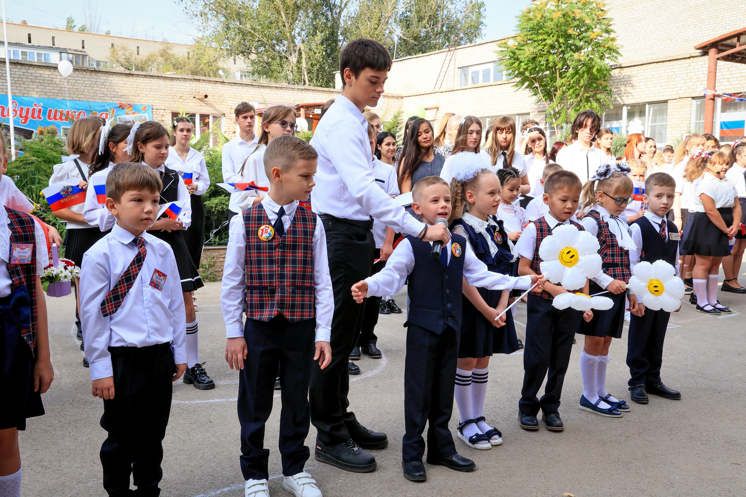 ШКОЛА 1 СЕНТЯБРЯ. Свадебный фотограф — видеограф в г. Астрахань Екатерина Юмашева