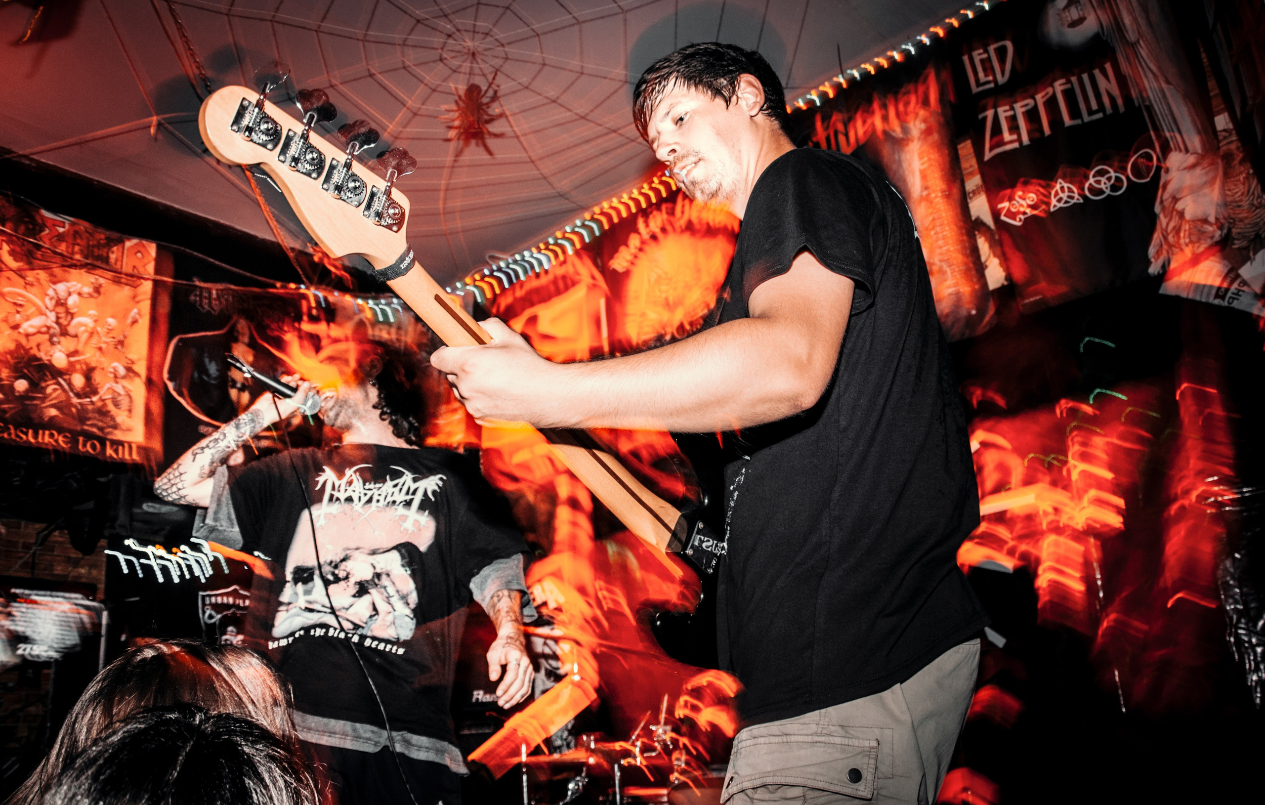 ОЗЕМ (Севастополь) концерт Искра 2023. Репортажный фотограф в Симферополе Зареев Иван