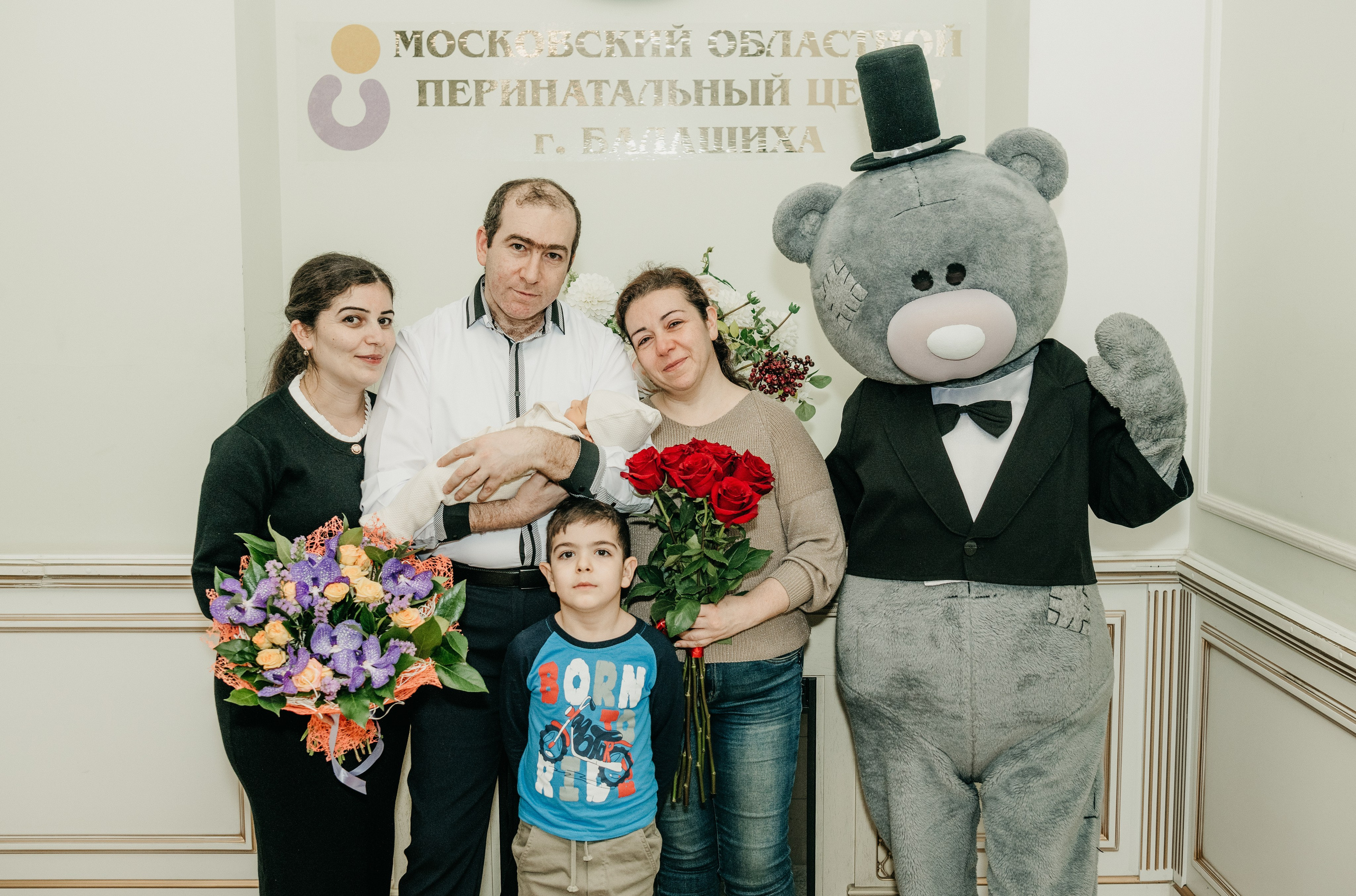 Выписка Вигена. Перинатальный центр в Балашихе. Фотограф на выписку из роддома в Москве и МО