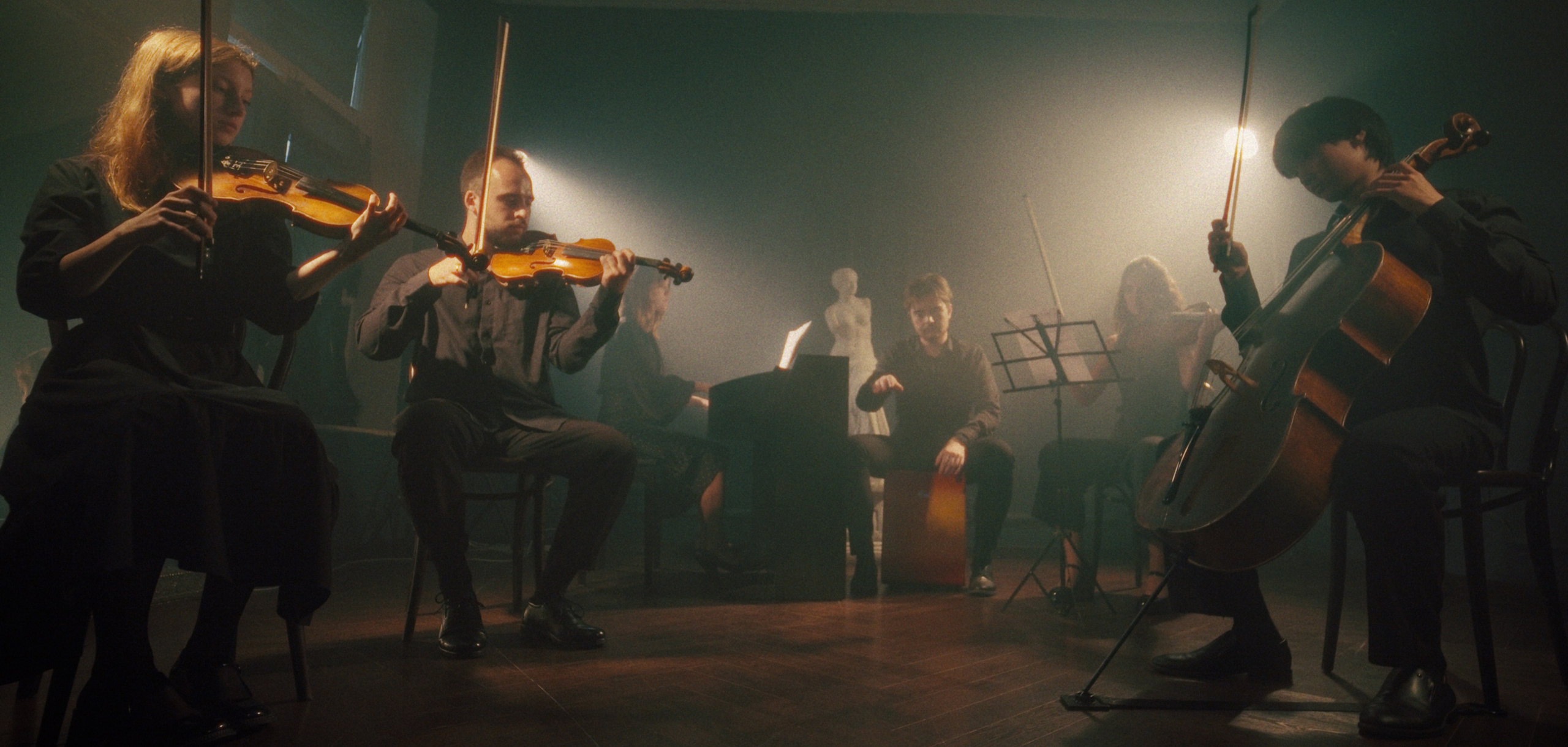 Electric Orchestra (music video). Цветокоррекция видео онлайн Иван Сержанов