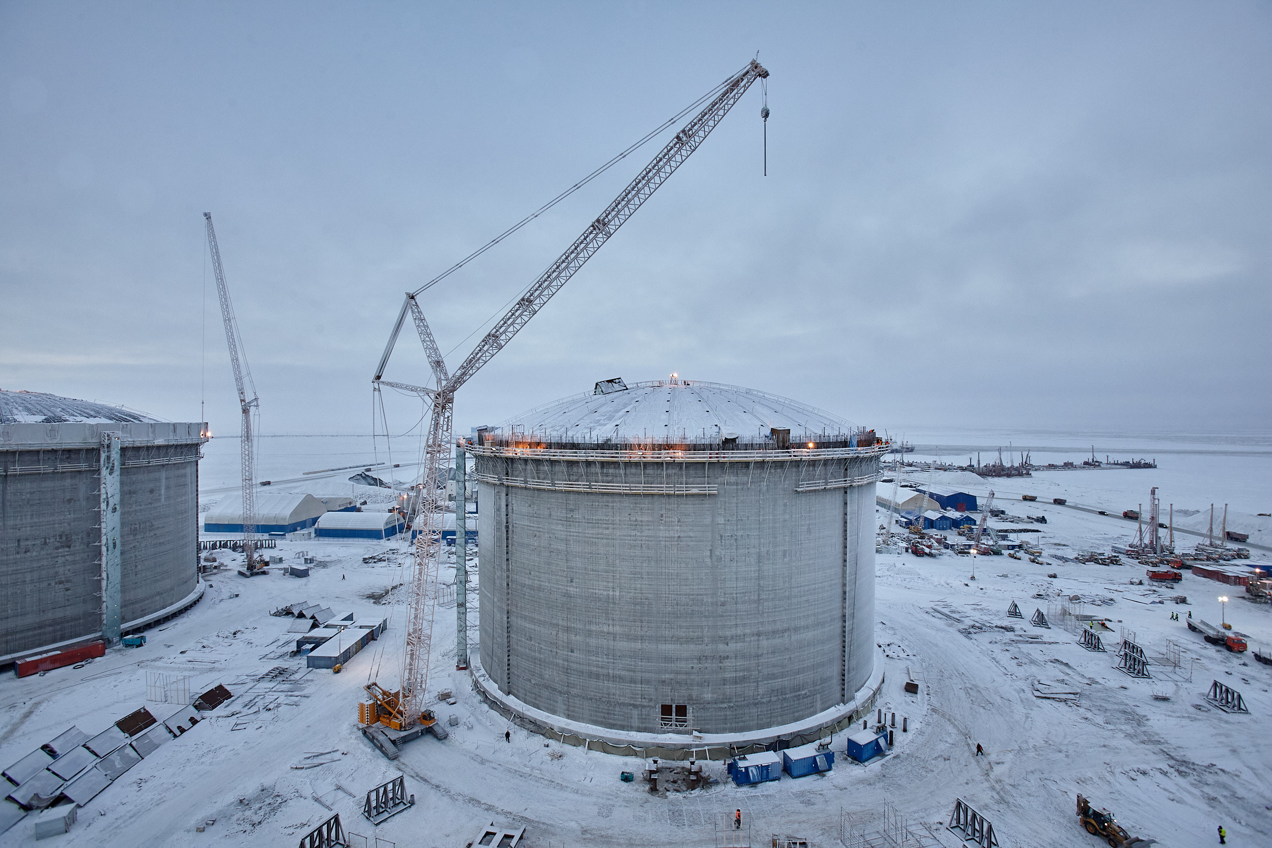 Строительство Ямал СПГ проект по добыче, сжижению и поставкам природного газа. 