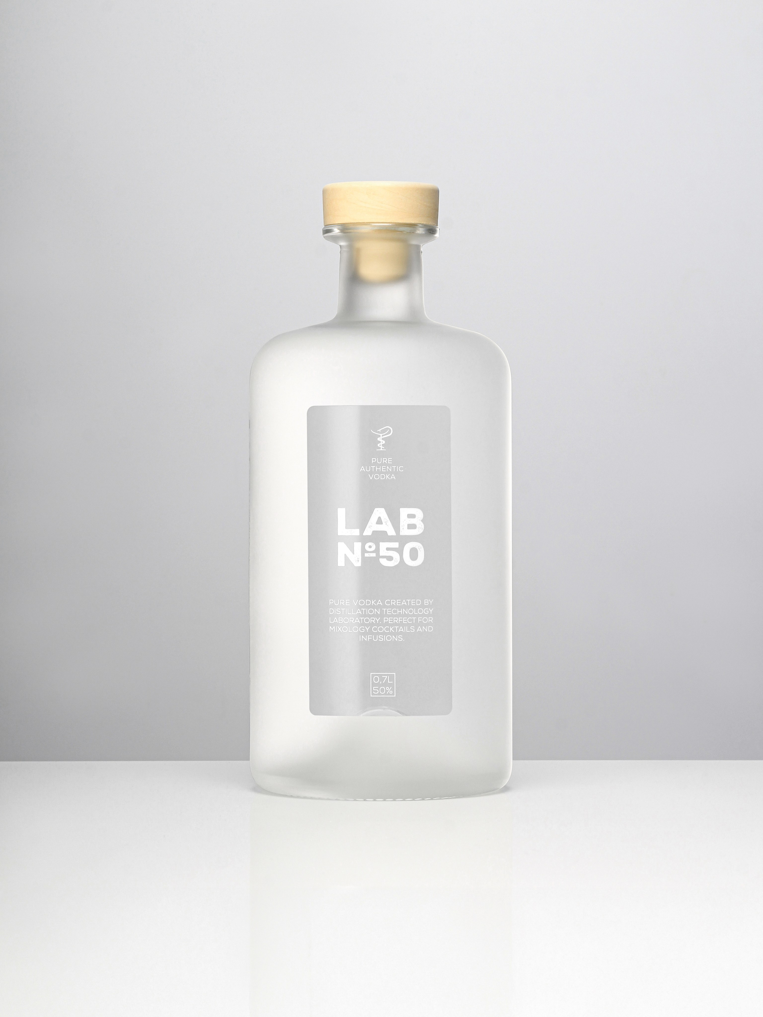 Профессиональная каталожная съемка [алкоголь] на белом фоне для сайта | СПб