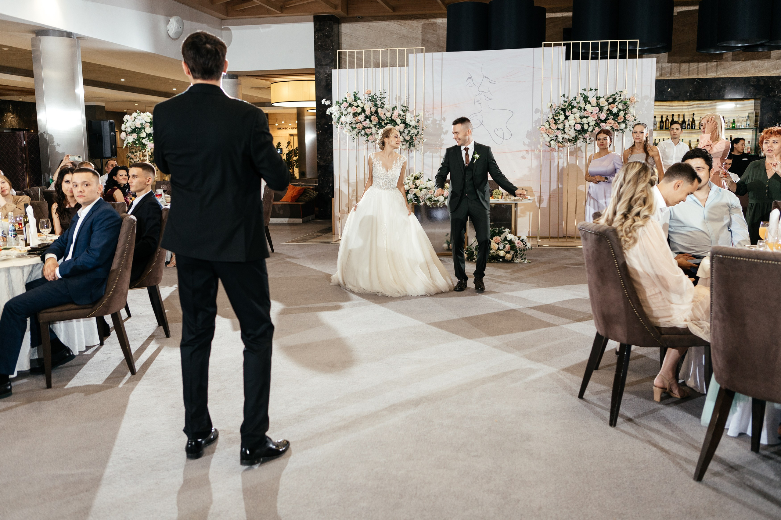 Свадебный фотограф Уфа — Руслан ГабдлисламовЖивые эмоции, красивые кадры, воспоминания на всю жизнь.Работаю по всей Республике Башкортоста. Свадебный фотограф Уфа Руслан Габдлисламов