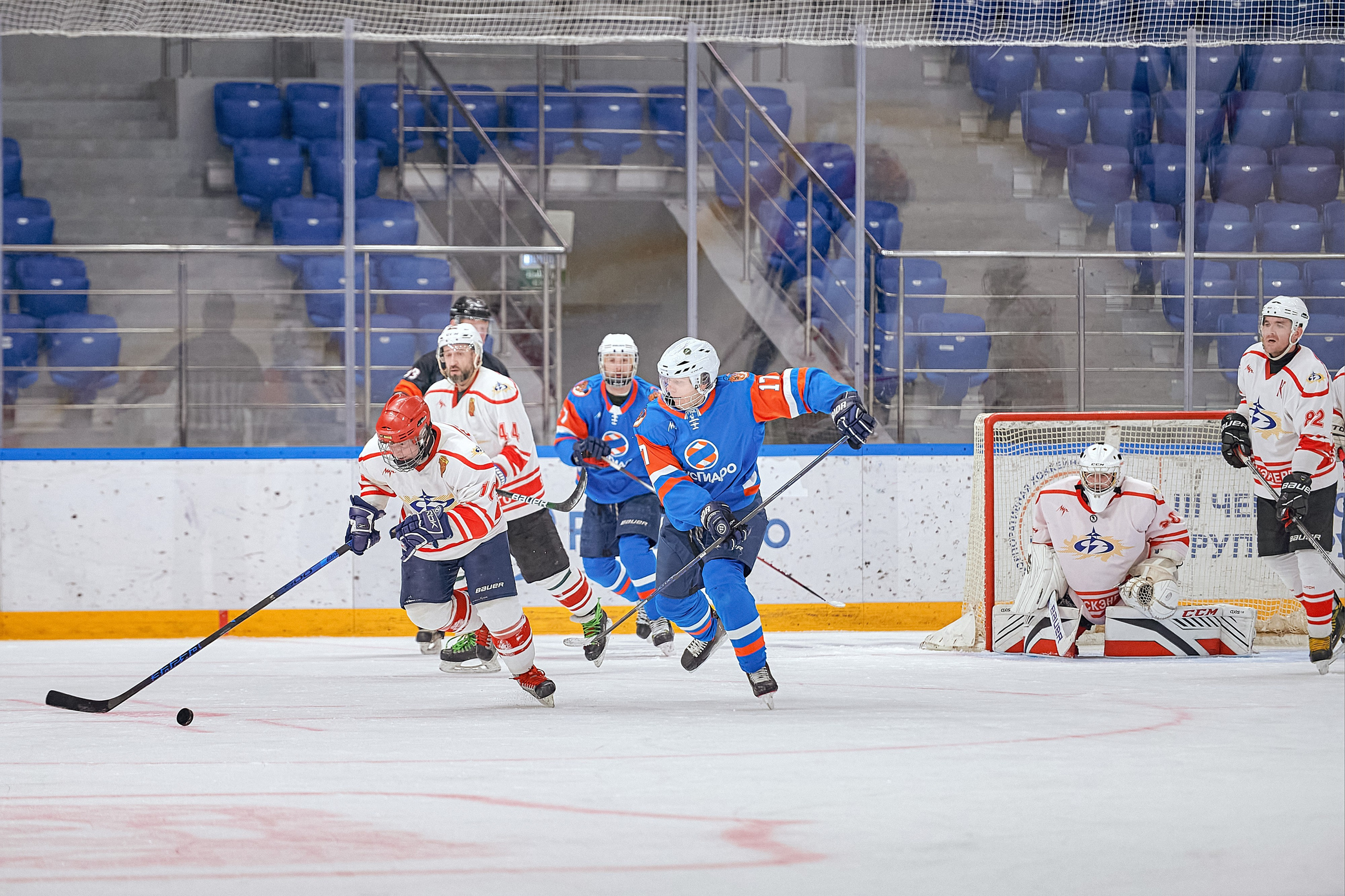 Портфолио репортажной фотосъёмки: Кристалл арена — Хоккей — РусГидро. Фотограф Яковлев Роман — Красноярск