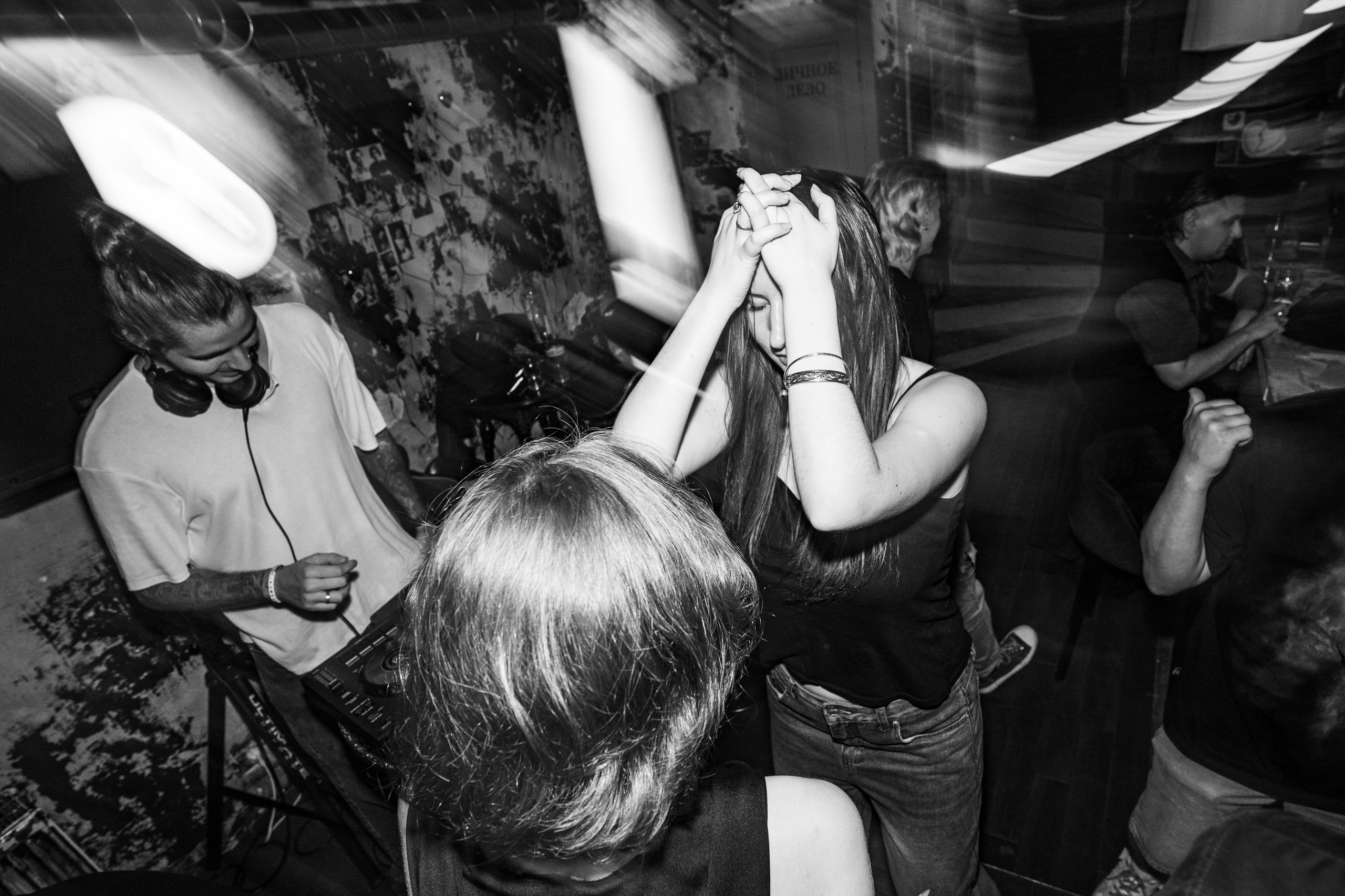 Бар разбитых сердец. DJ Guitacidelli. Концертный и репортажный фотограф в Санкт-Петербурге Слава Пахомов