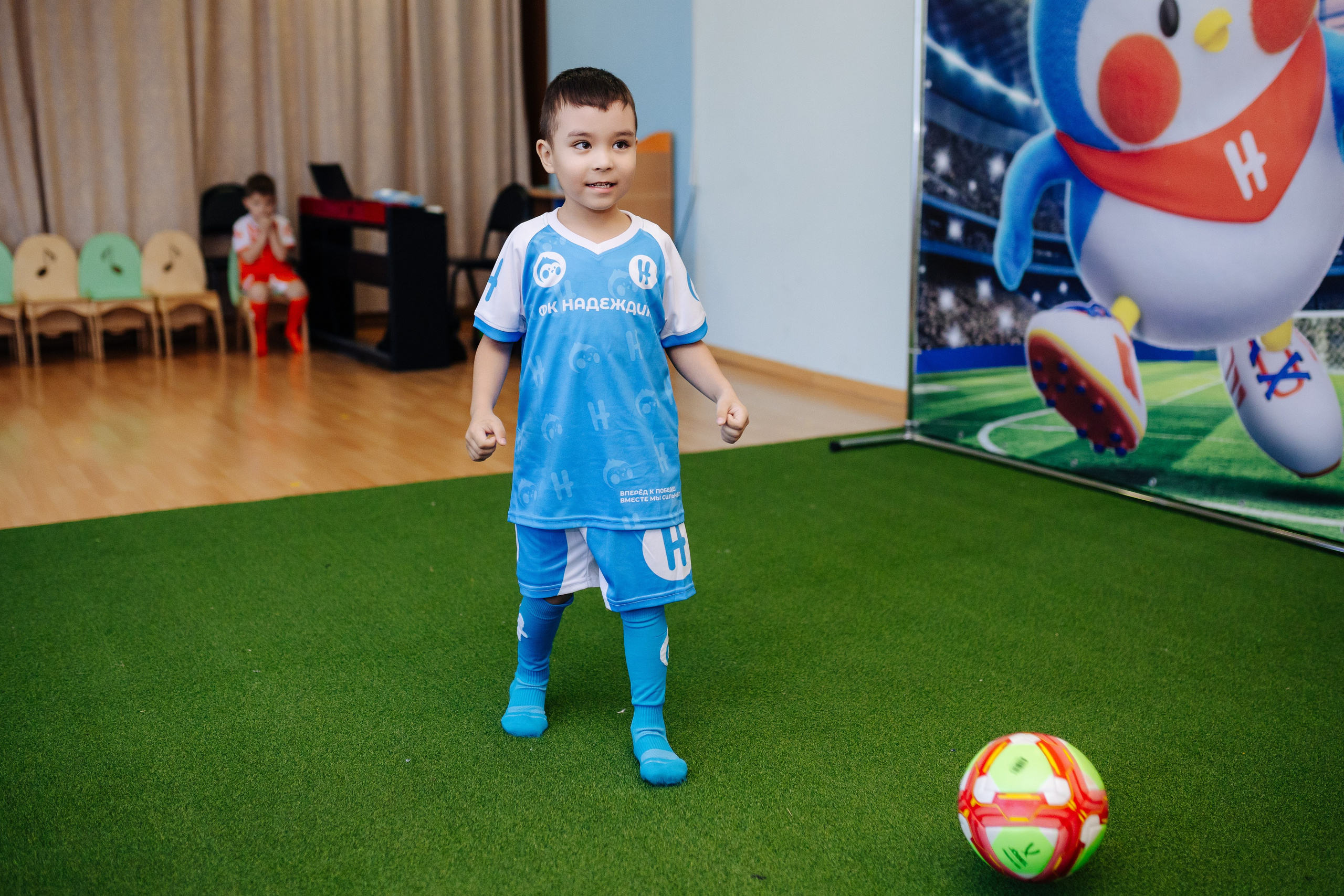 Фотосессия с кубком в детских садах г. Магнитогорска. Денис Прохоров Фотограф в г. Магнитогорск