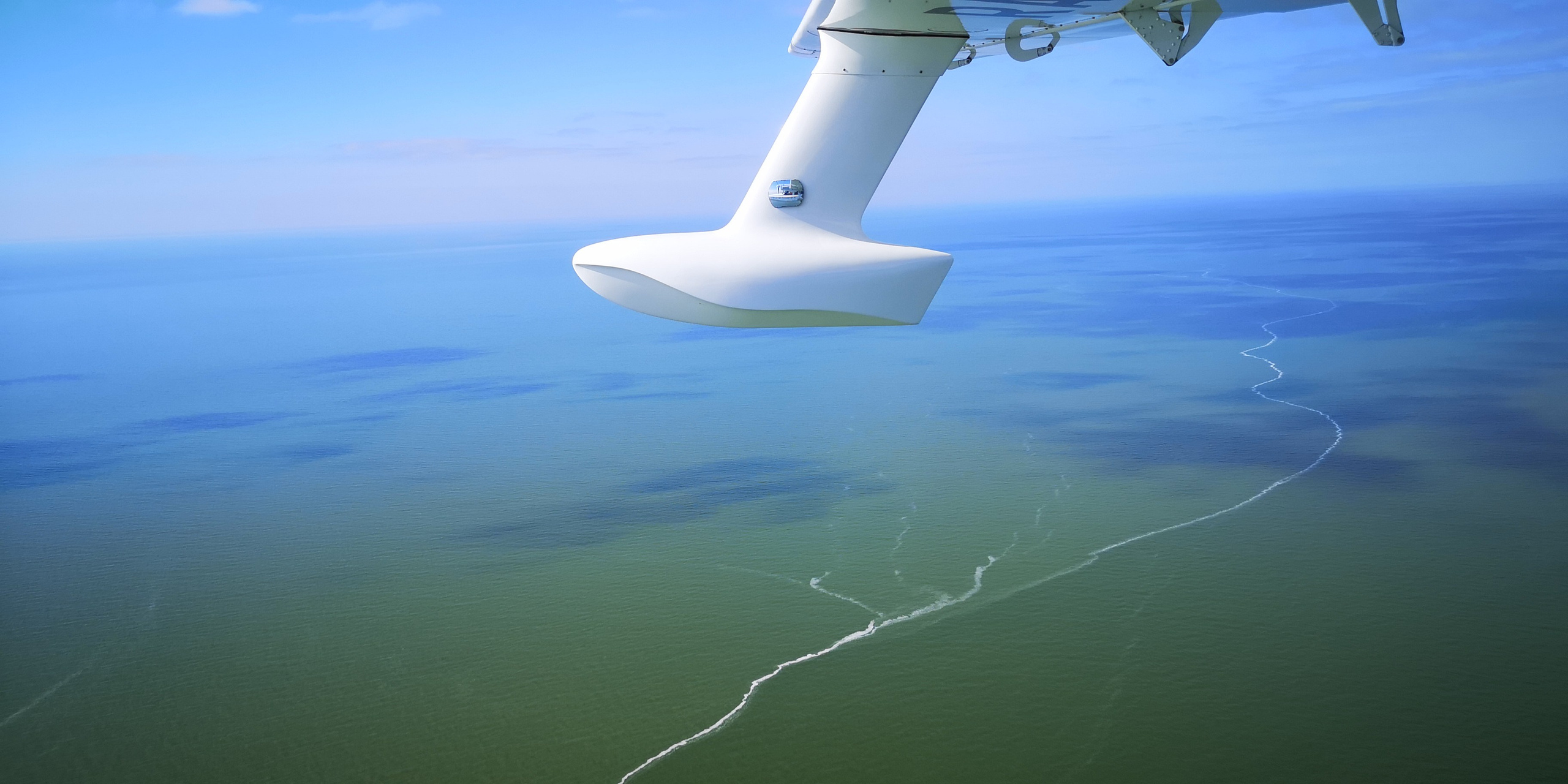 Каспийское море (наука на Ла-8) (2021 г.). Фотоальбом показывающий увлекательный мир авиации и мир медведей Андрея Иванова