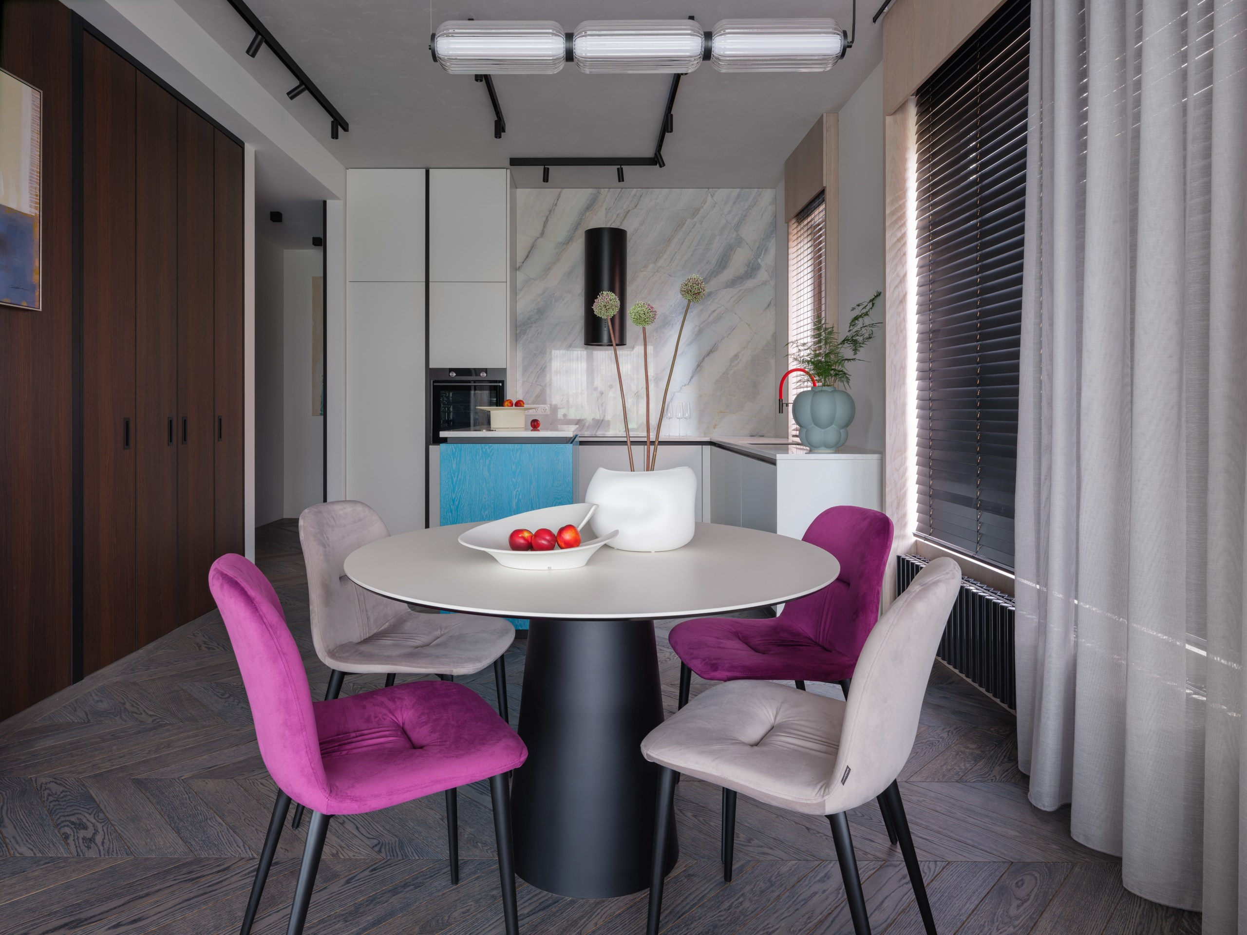 Юлия Шевелева дизайн проект Цветная, большой квартиры на Первомайской. Коваль Илья — Интерьерный и архитектурный фотограф