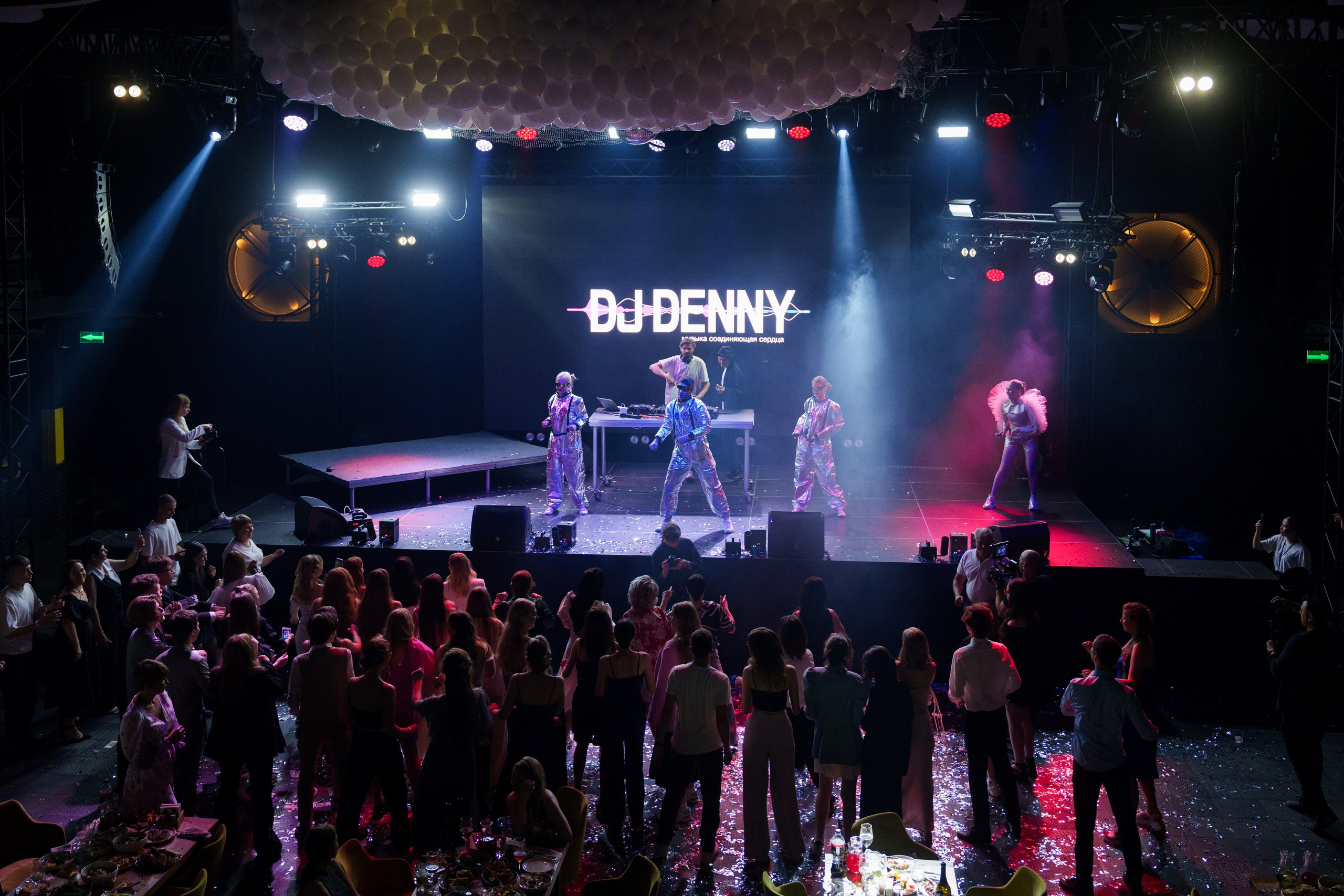 Выпускной Гимназия 7. Свадебный и репортажный фотограф Элина Козырьянова