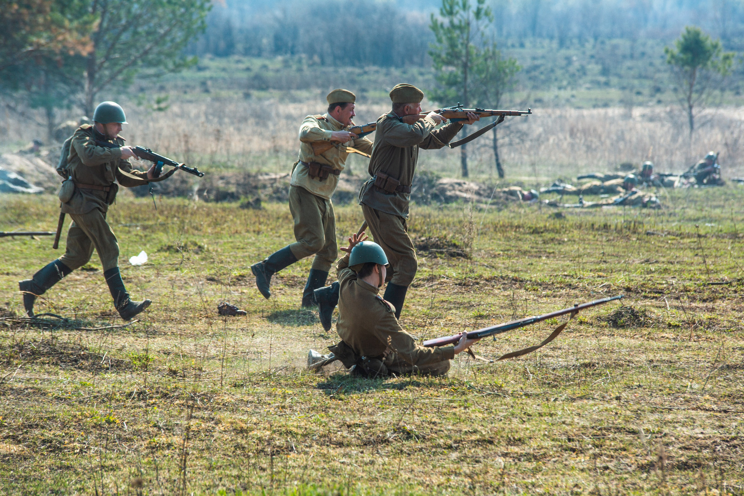 РЕКОНСТРУКЦИЯ БОЯ — ВОВ — БИТВА ЗА ГОРОД. Профессиональный фотограф в Мценске и Орловской области