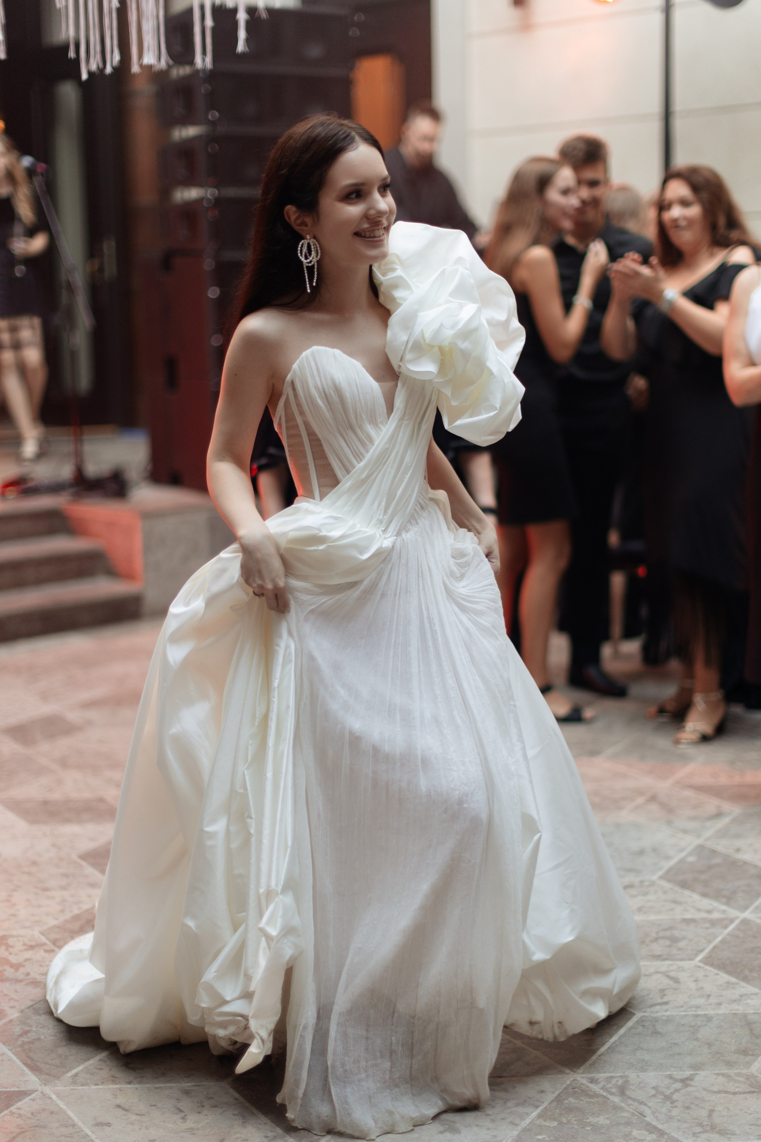 Артем и Анастасия: свадьба с танцами в замке. @dariazphoto свадебный фотограф