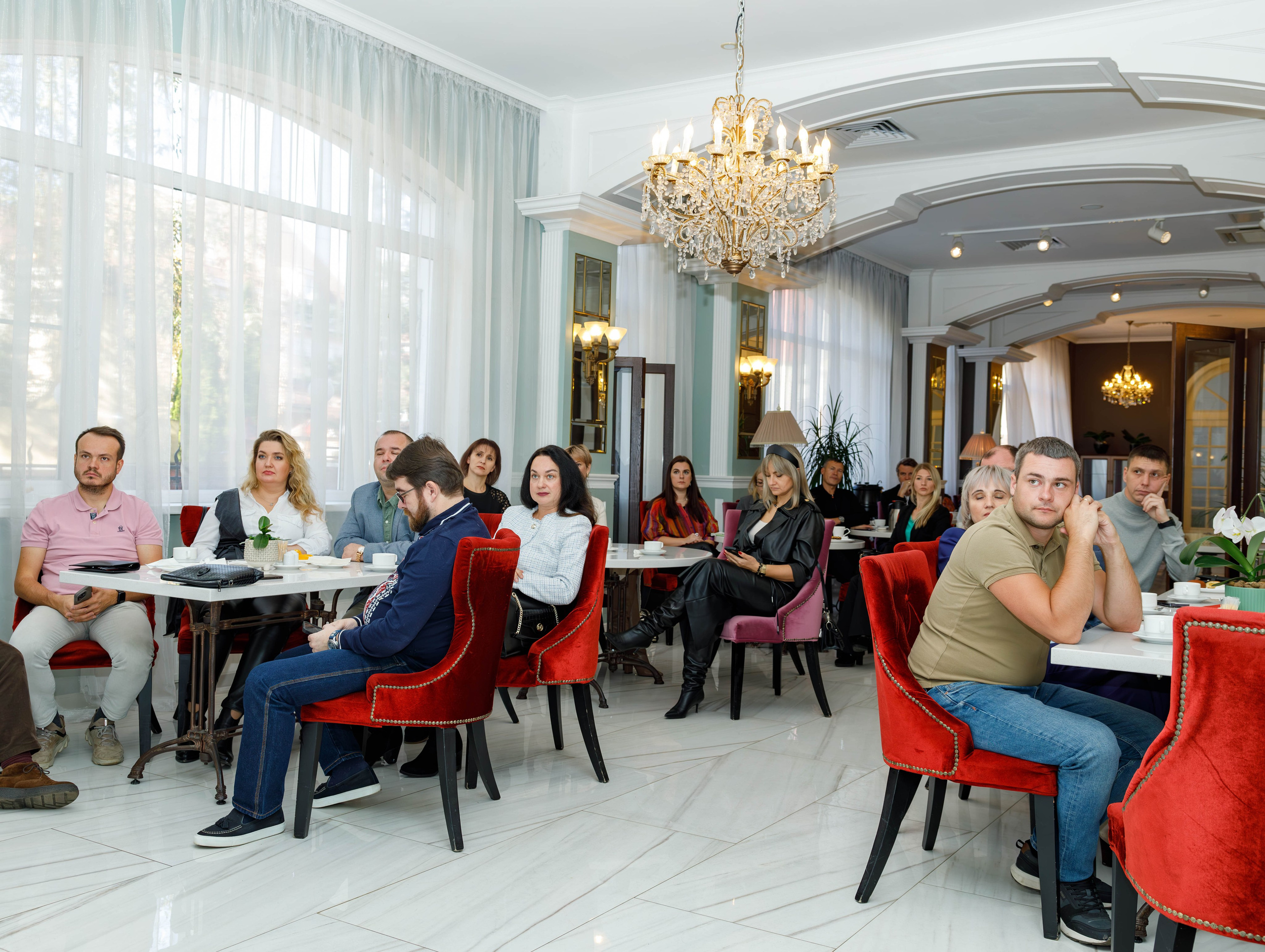 Бизнес завтрак клуб «Эквиум». Фотограф Булдакова Екатерина