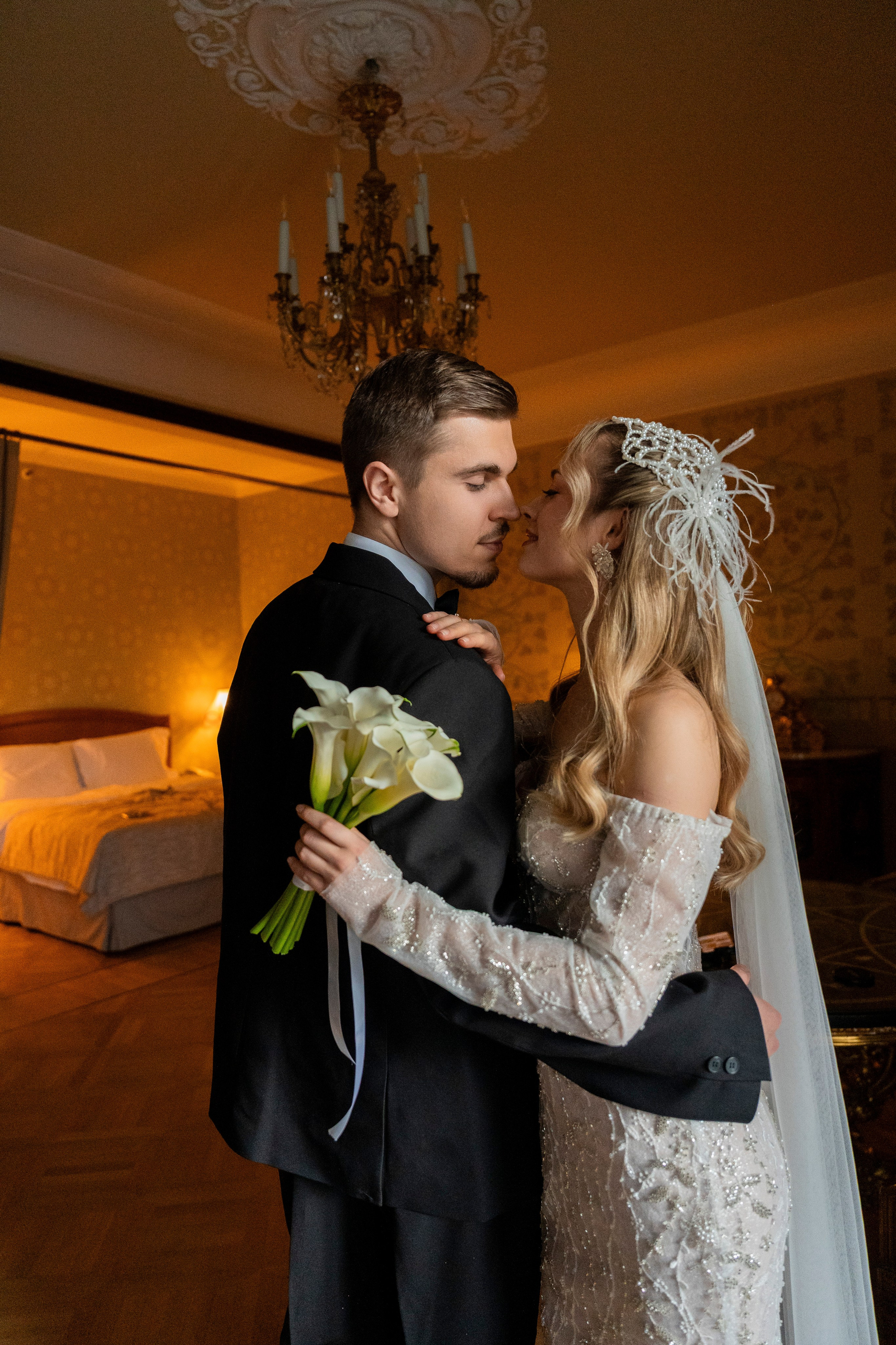 Свадебная фотосессия в отеле Метрополь. Свадебный фотограф в Москве Анна Полушина