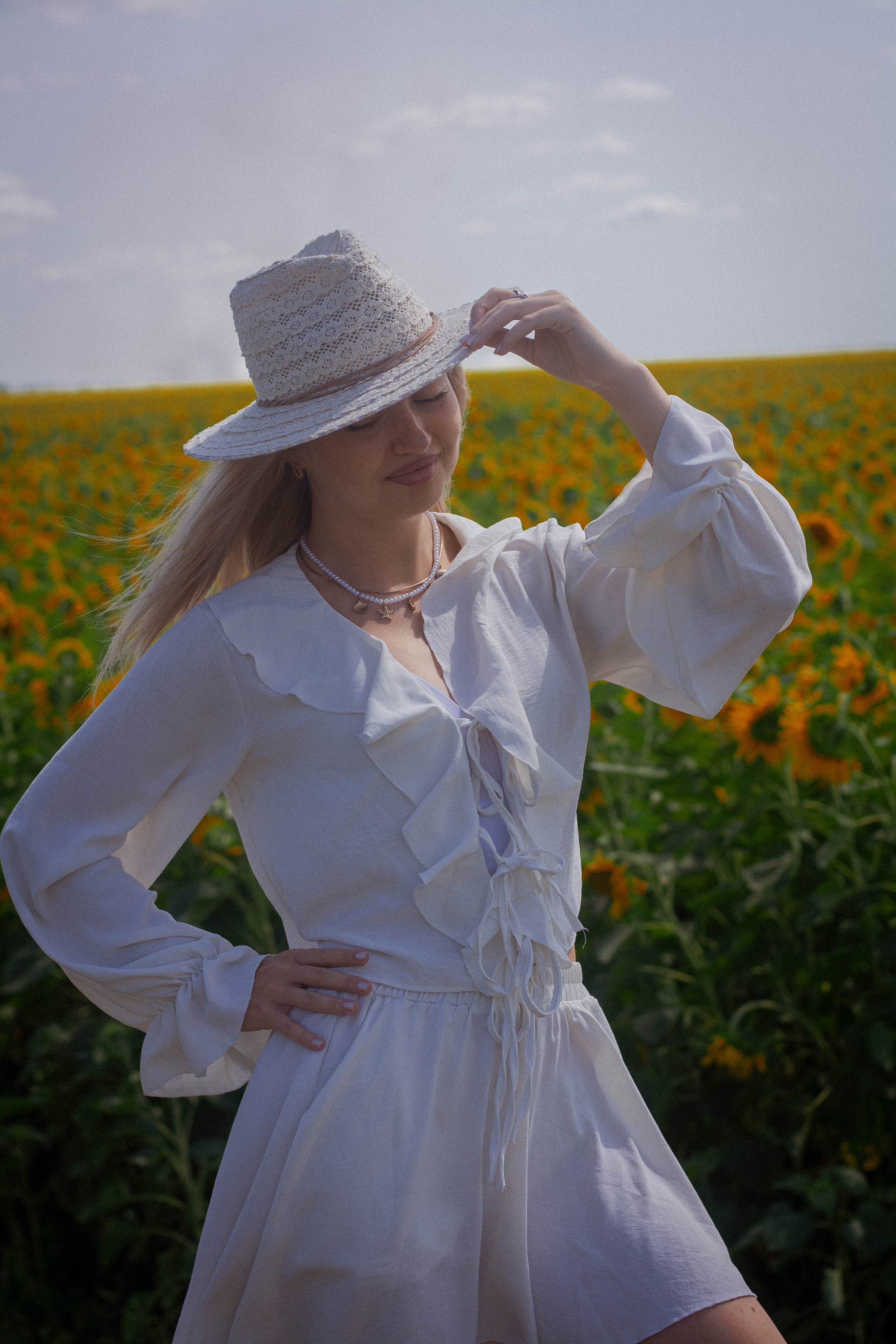 Настроение: уйти в поле с подсолнухами. Портретный фотограф в Саратове