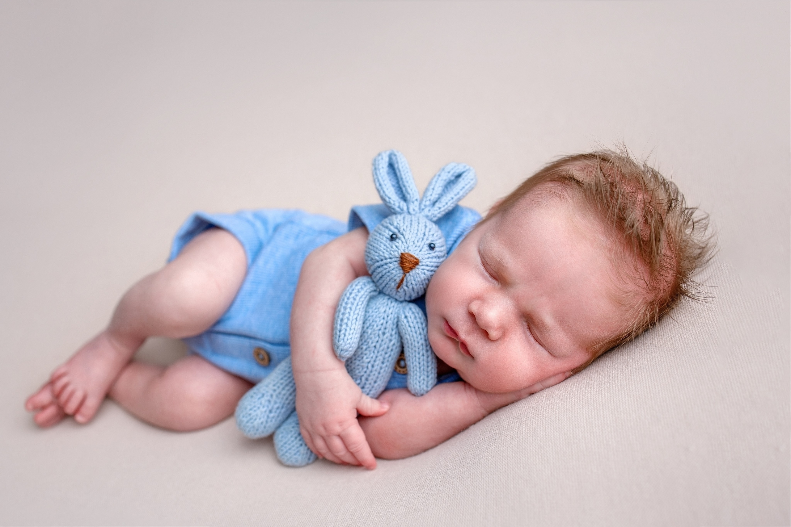 Нежная и милая фотосессия первых дней жизни Вашего ребенка в Минске. Фотограф новорождённых Минск — стоимость newborn фотосессии в Минске