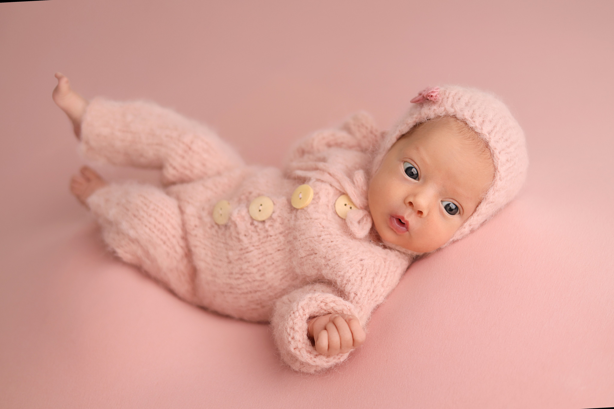 Ньюборн съемка двойняшек в Москве. Фотограф новорожденных Москва. Ньюборн фотограф Москва