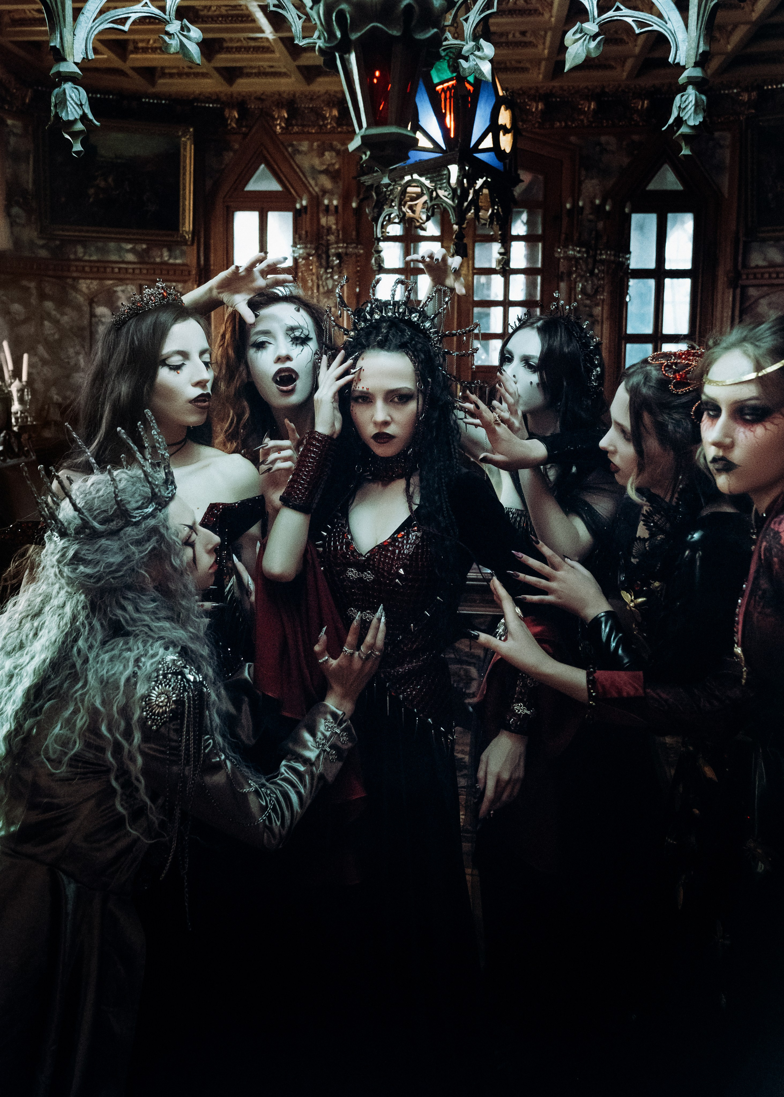 MARICROWNS | October fashion show. Портретный свадебный фотограф Крым | Евгения Щитенко