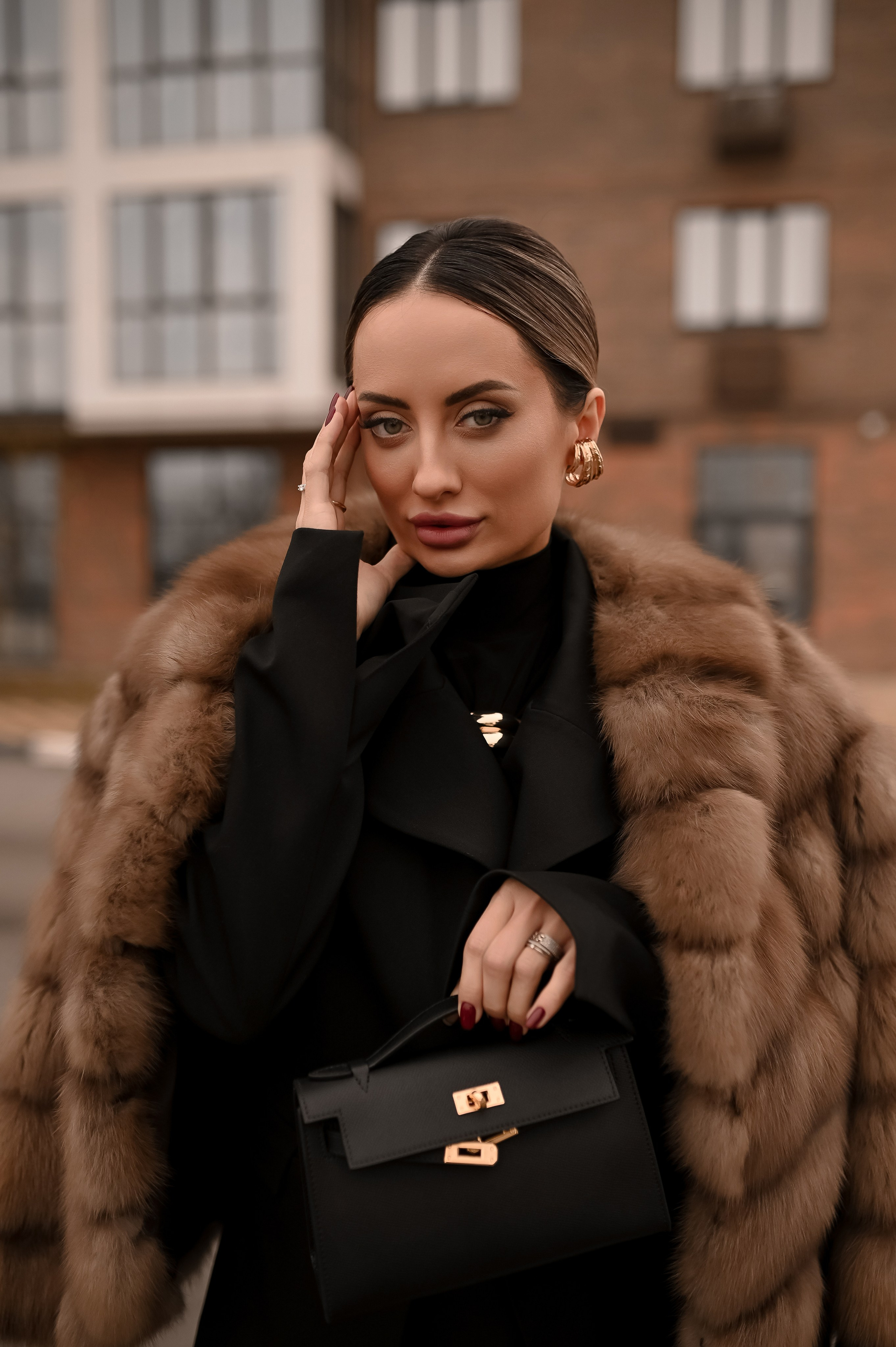 Лилия. Твой личный проводник к красивым фотографиям в Старом Осколе