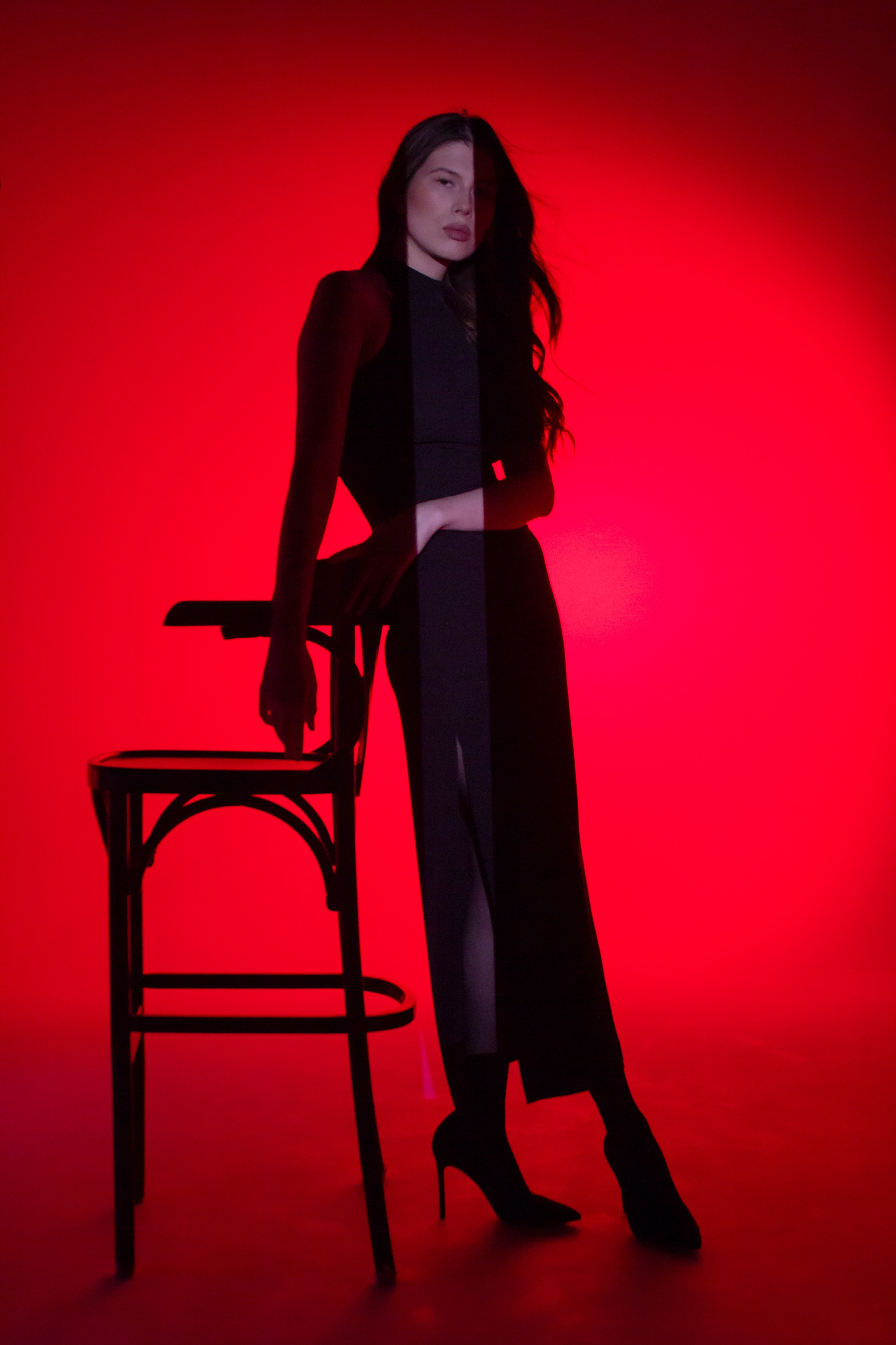 Чёрное платье. Портретный фотограф в Москве и Московской области Гнутиков Сергей