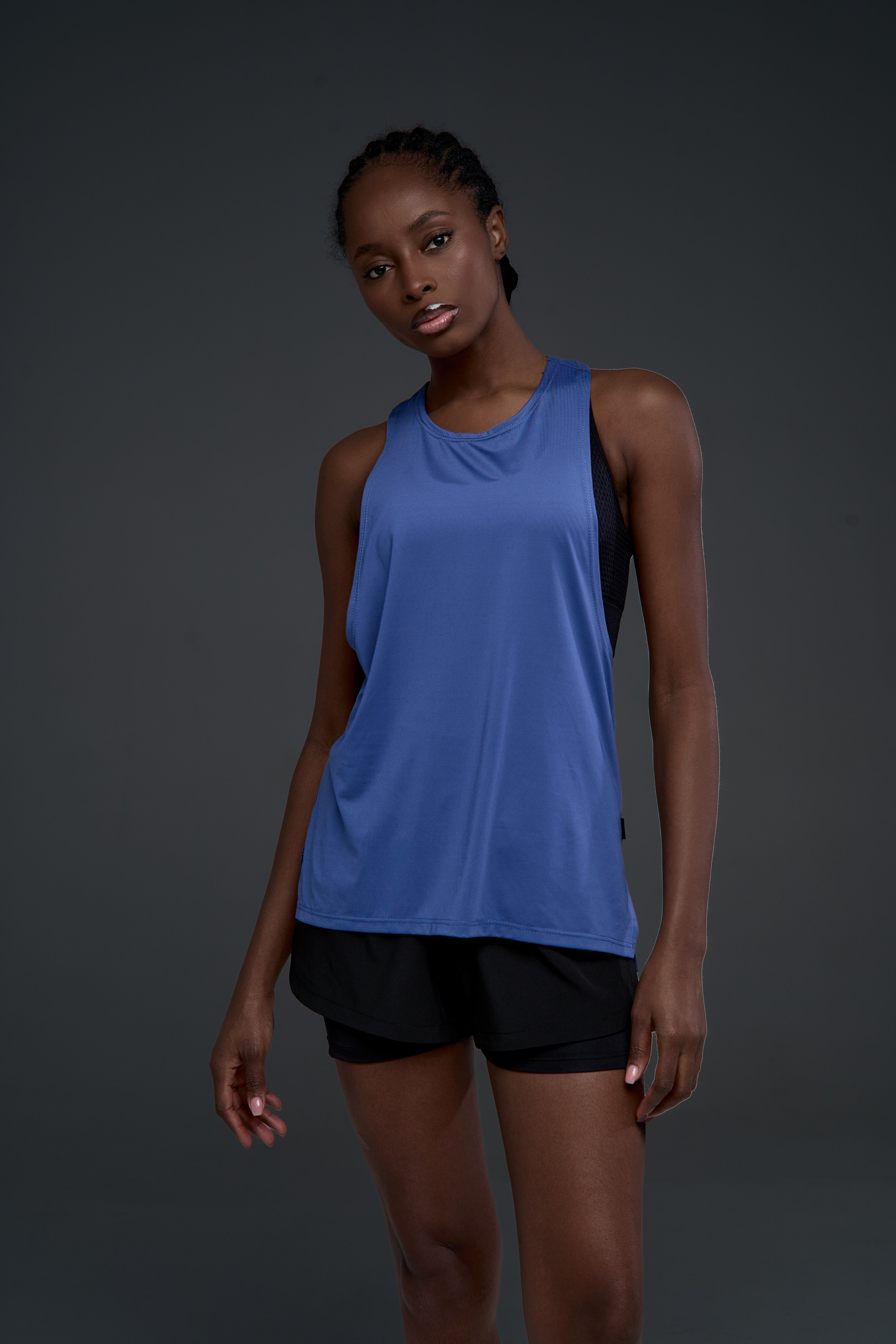 Спортивные футболки. Фотограф для маркетплейсов в Москве