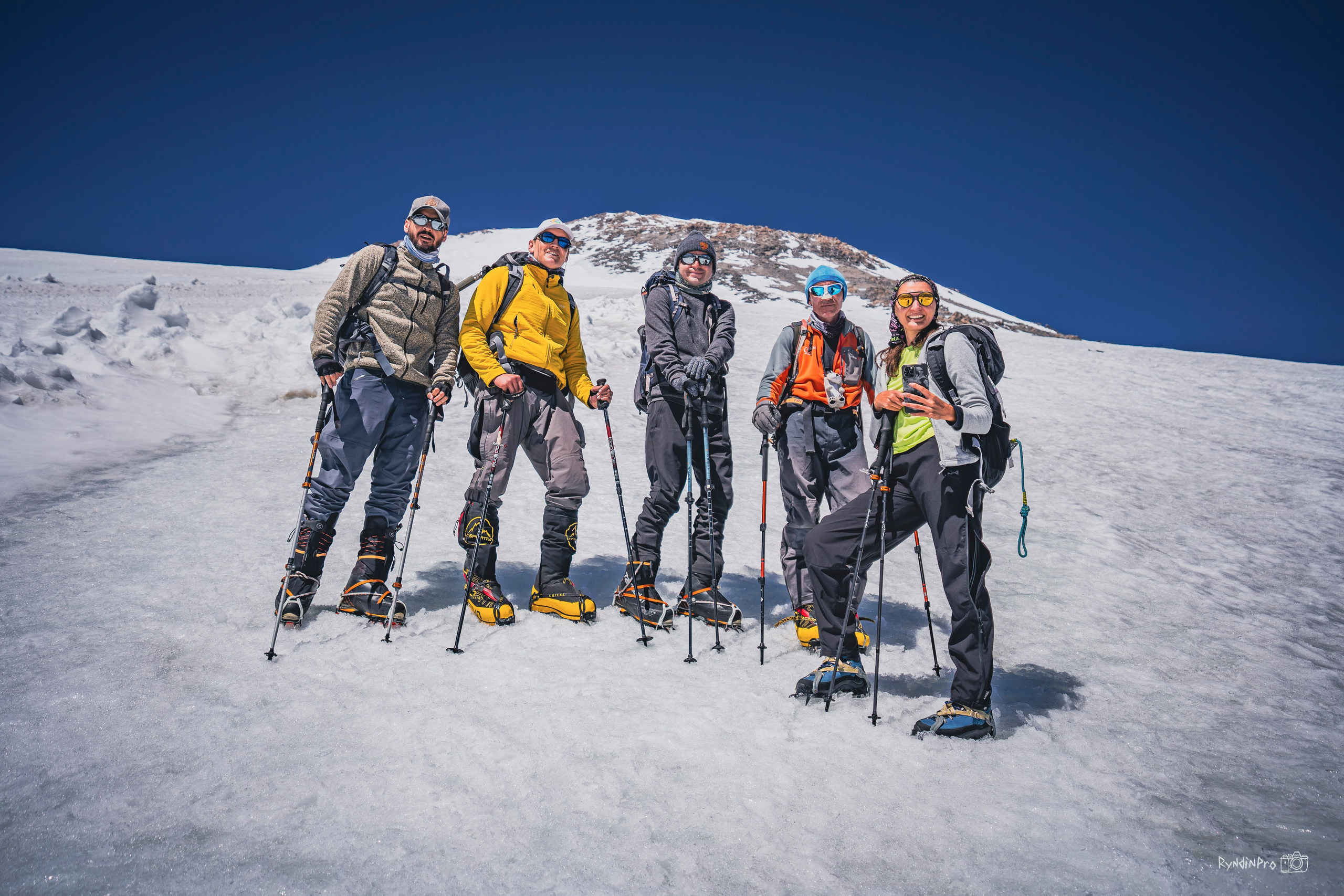 Восхождение на Эльбрус 26 августа 2023 Стремление. Репортажный фотограф в Краснодаре Рындин Дмитрий