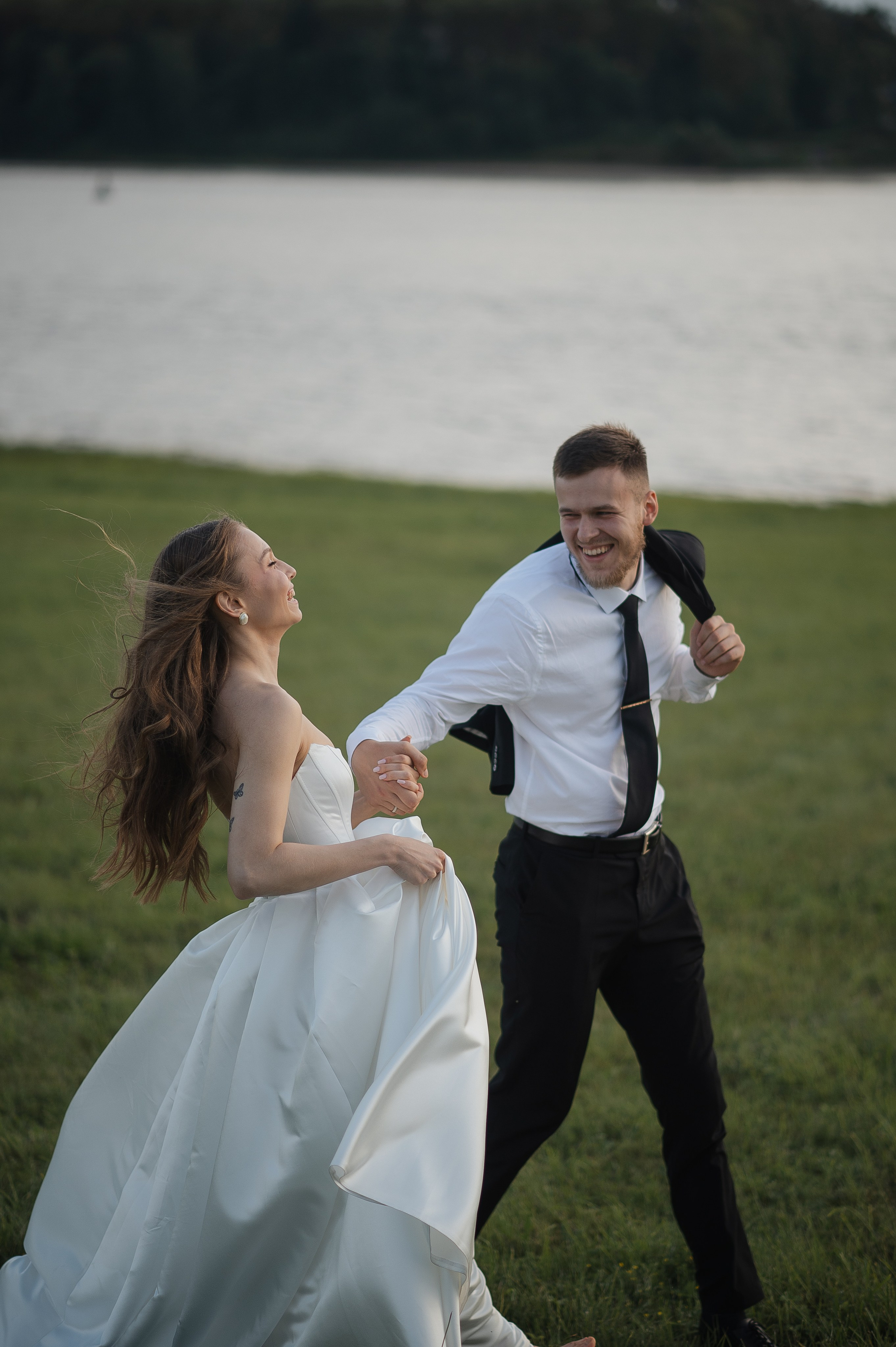 Свадьба на берегу Волги. Свадебный фотограф в Ярославле Денис Медоваров