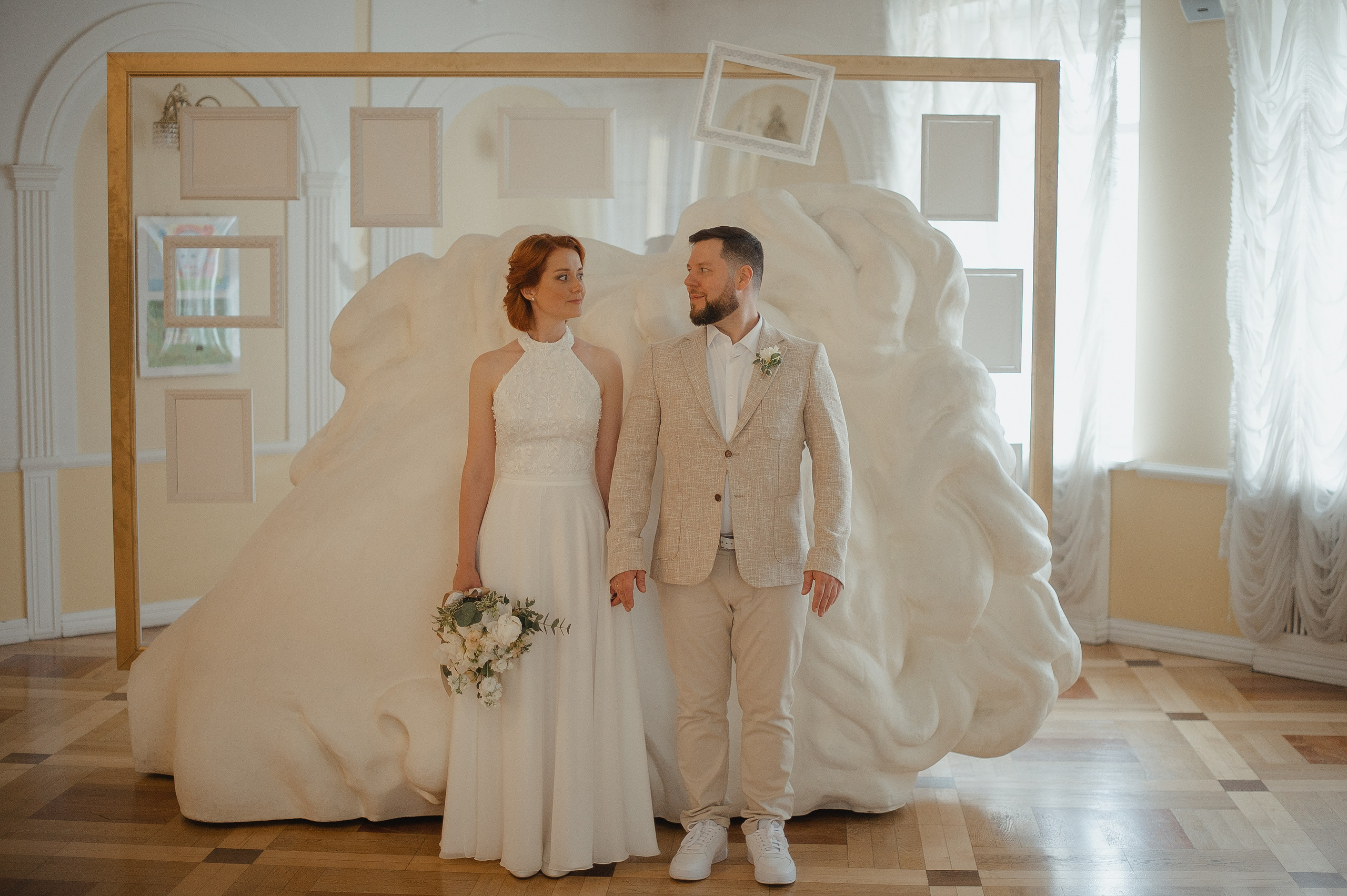 Свадебная фотосессия по историческому центру города Ярославль. Свадебный фотограф в Ярославле Денис Медоваров