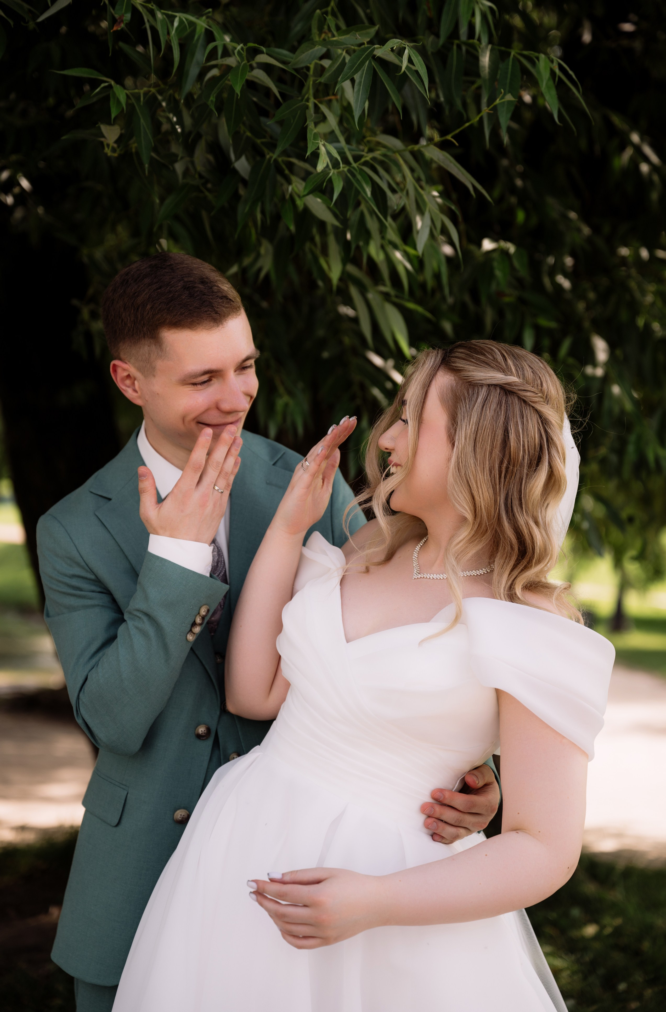 Свадебная прогулка в Царицино. Фотограф в Москве Алёна Степутенко