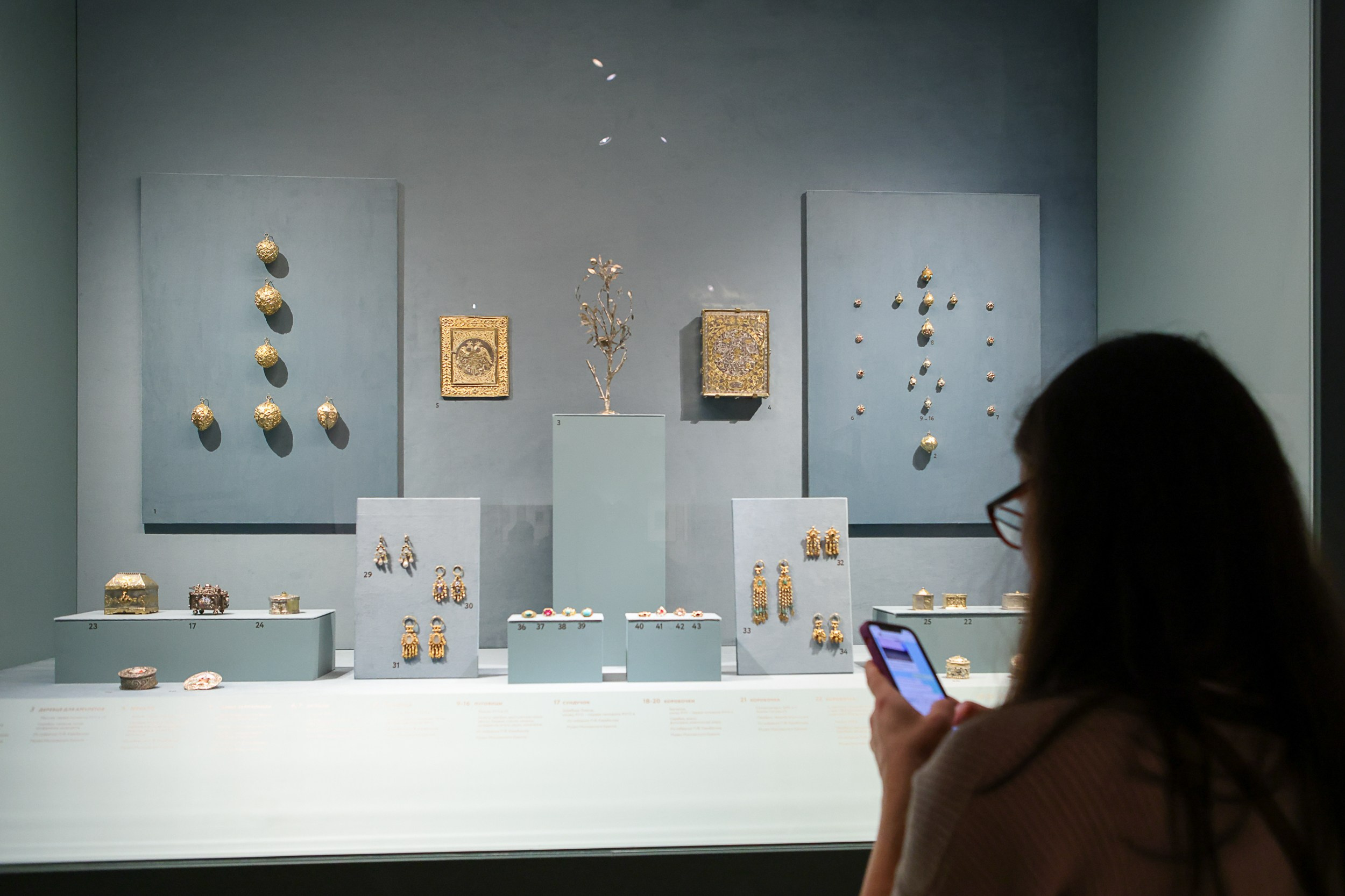 Кремль. Любители родной истории. Репортажный, архитектурный, театральный и файн-арт фотограф Лена Мельникова в Москве