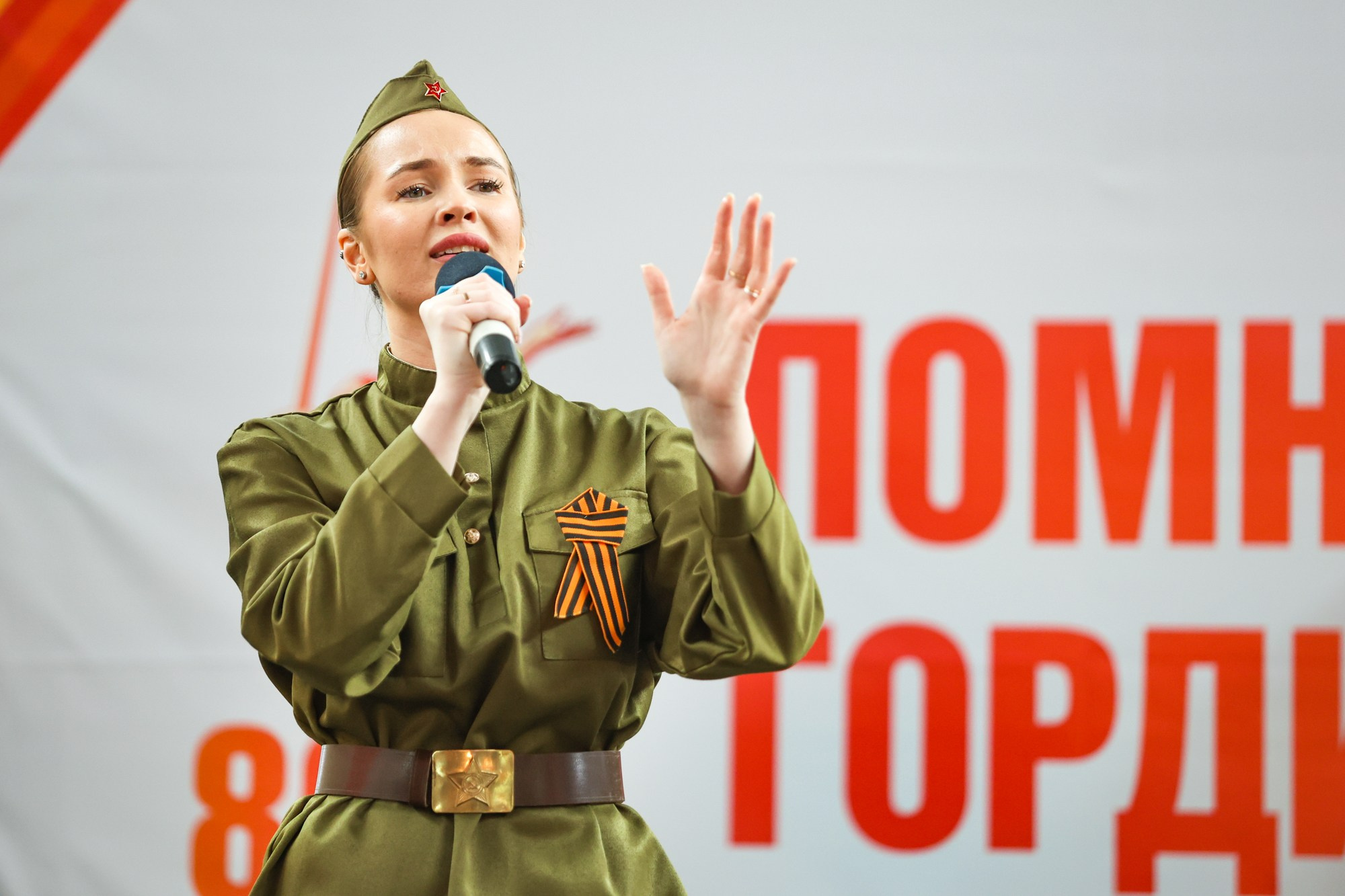 Концерт к 9 мая на Московском вокзале. Фотограф Дарья Попова