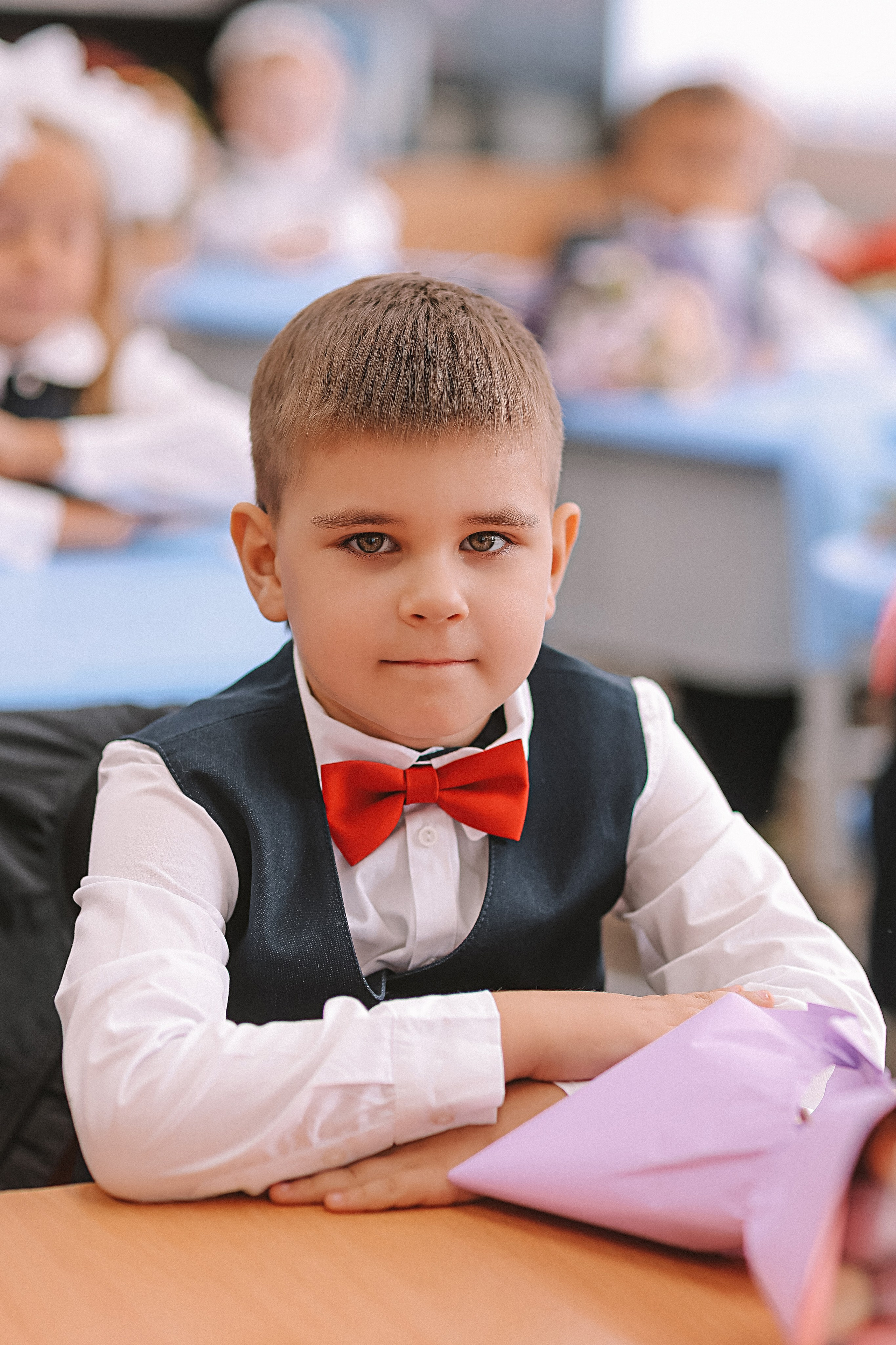 1 сентября линейка+кл час+портреты. Семейный фотограф Тюмень, фотограф на роды Салмина Мария