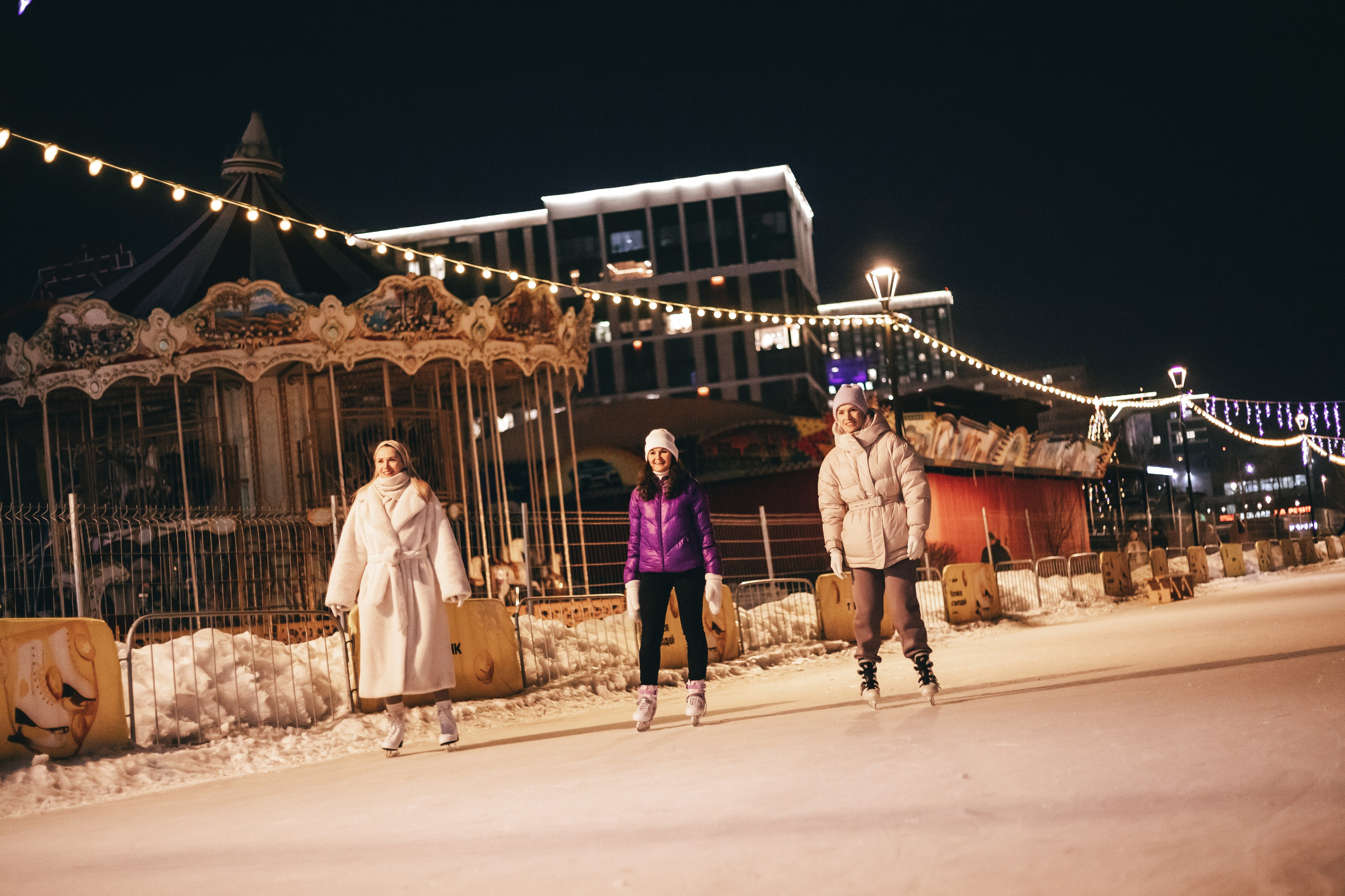 Девичник на катке. Семейный и детский фотограф в г. Новосибирске Макеева Анастасия