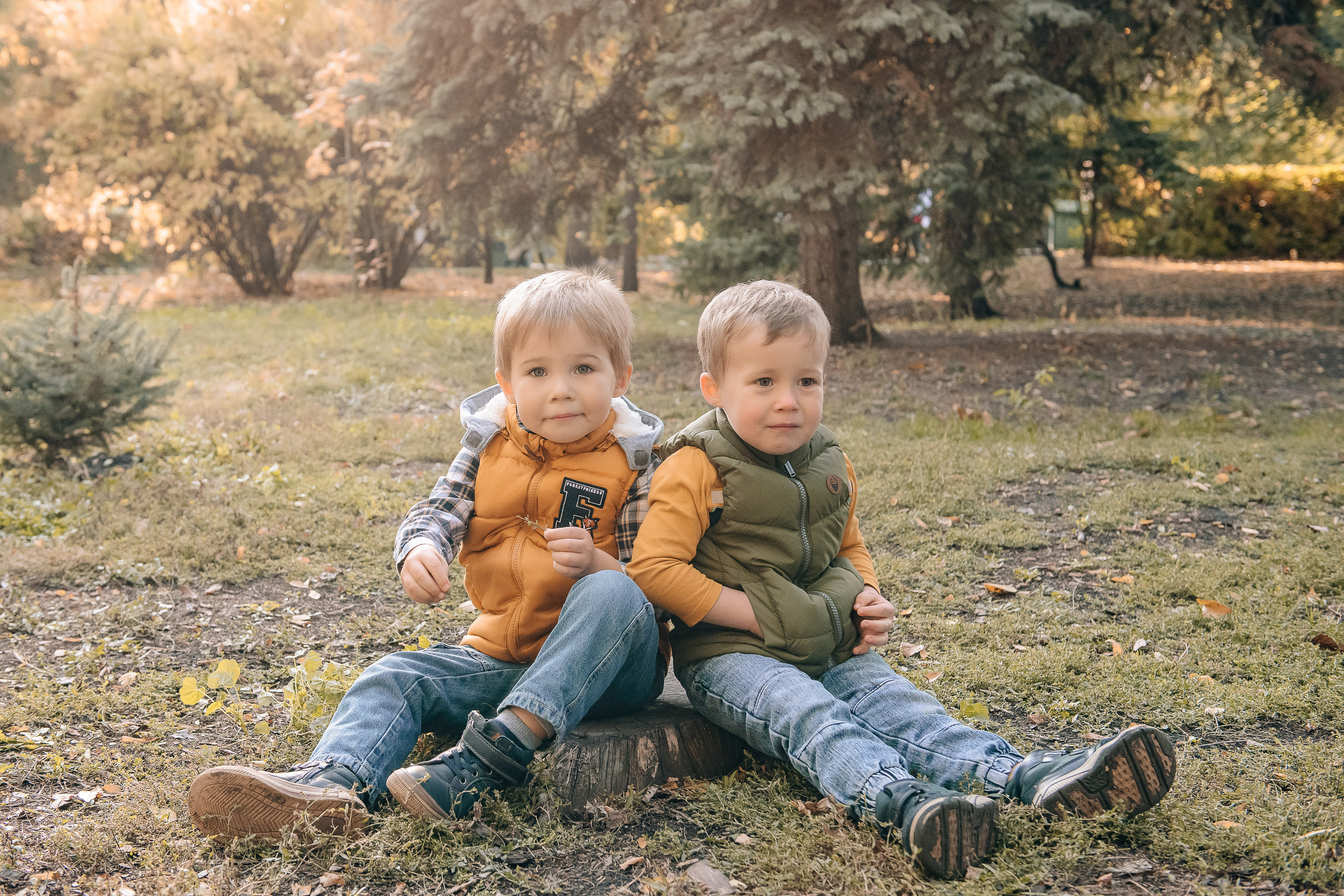 Фотопрогулка. Ира, Равиль, Лёва и Сеня. Фотограф Валерия Голубева (Миронова)