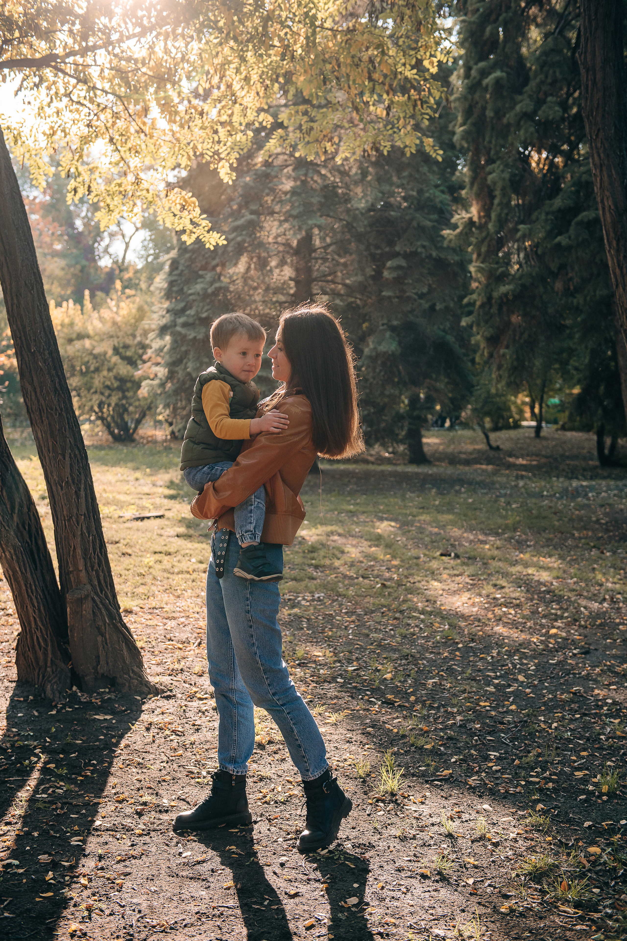 Фотопрогулка. Ира, Равиль, Лёва и Сеня. Фотограф Валерия Голубева (Миронова)