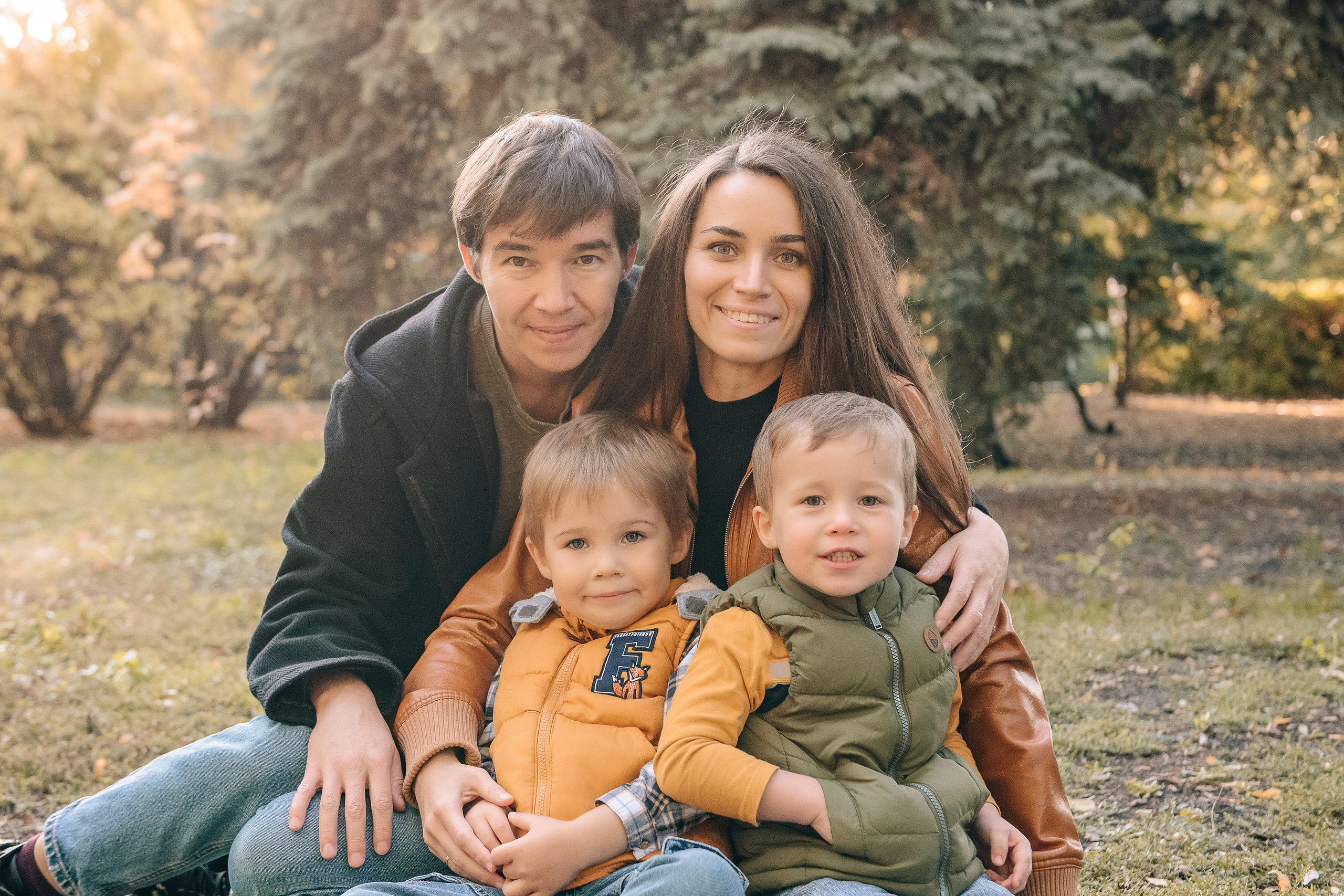 Фотопрогулка. Ира, Равиль, Лёва и Сеня. Фотограф Валерия Голубева (Миронова)