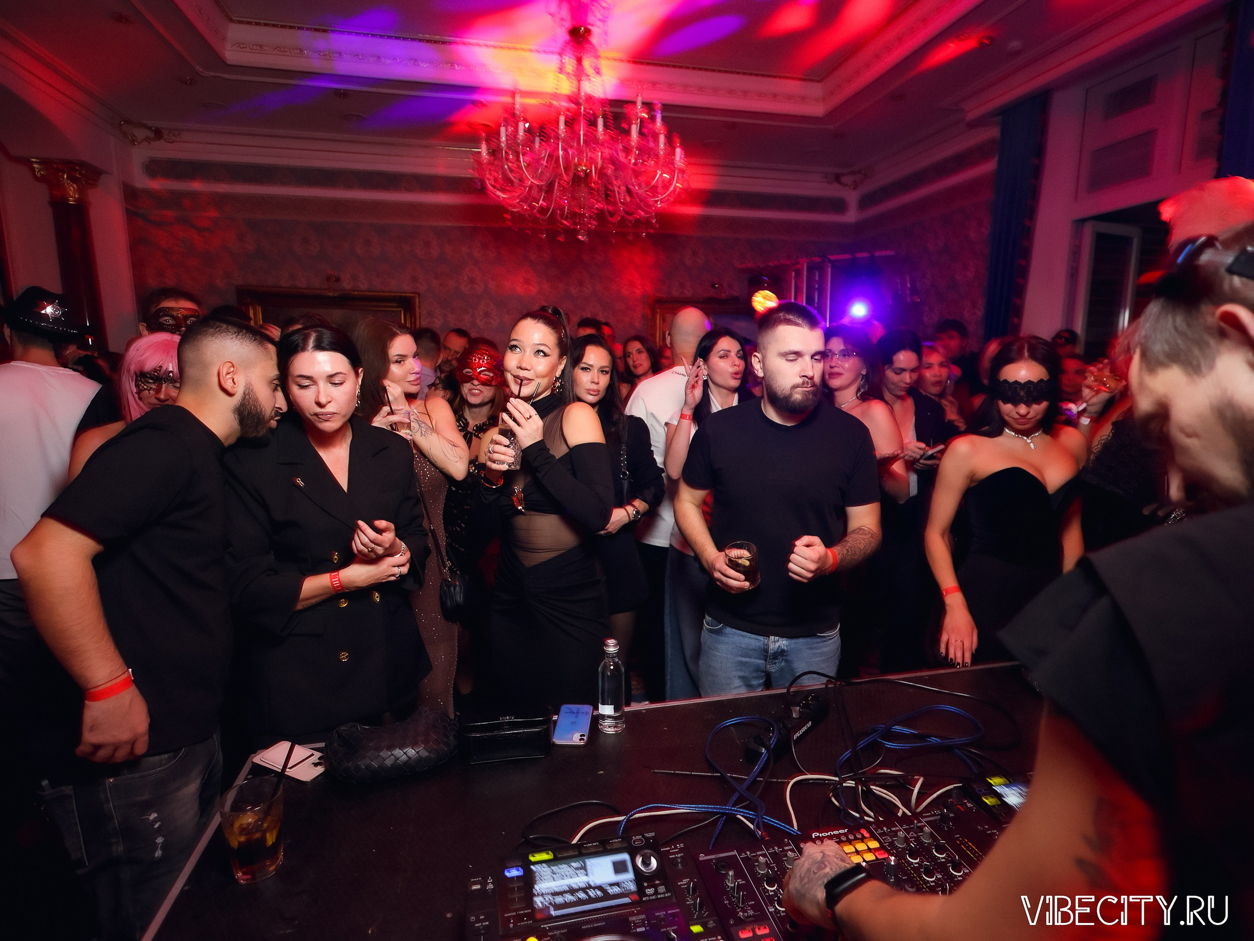 CULT MASQUERADE X GRAND PALACE. VIBECITY.RU Вайб Сити Ру Фоторепортажи Фотоотчеты Калининград