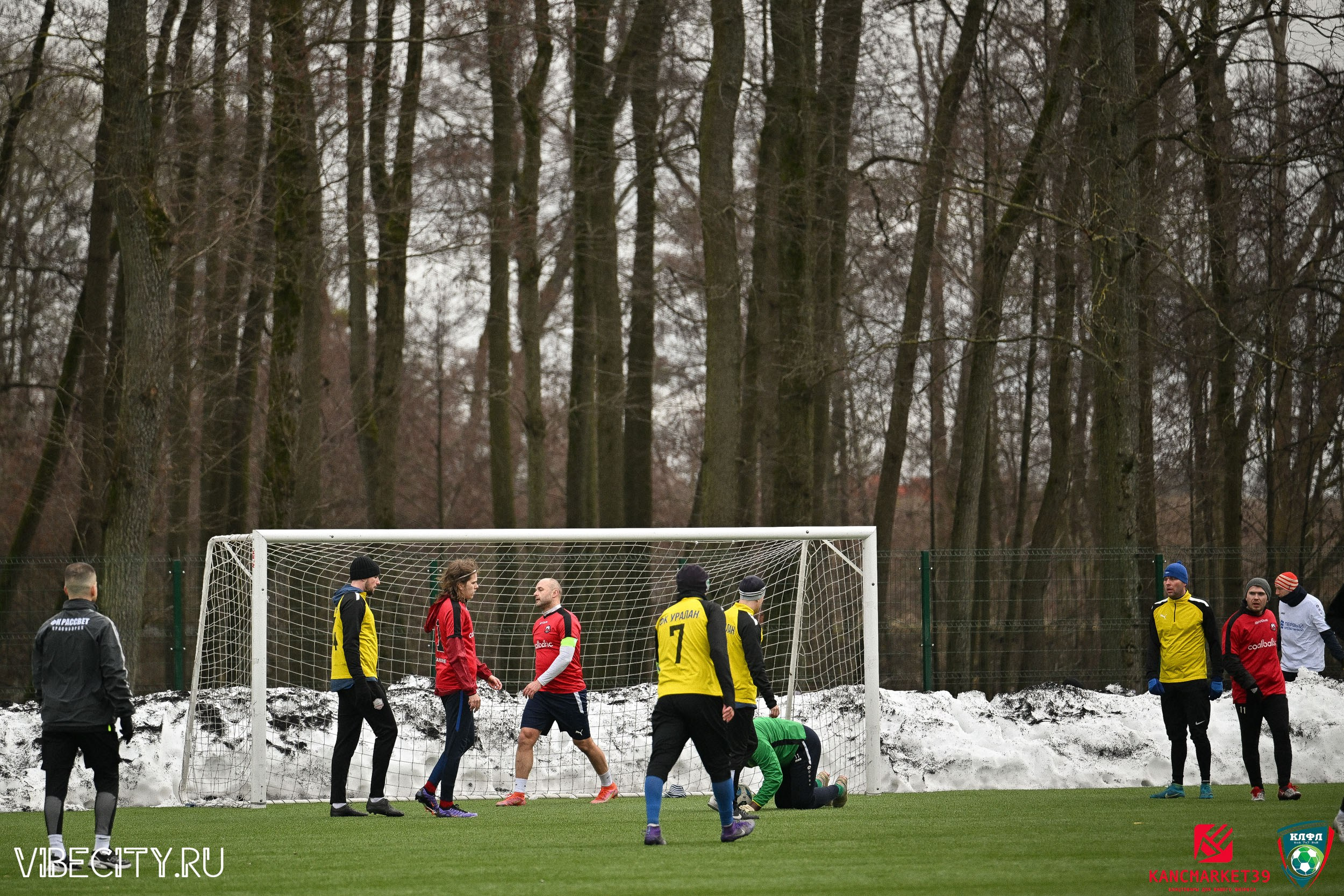 XX ЧЕМПИОНАТ КАЛИНИНГРАДСКОЙ ЛФЛ КАНЦМАРКЕТ39 сезона 2024–2025 гг. VIBECITY.RU Вайб Сити Ру Фоторепортажи Фотоотчеты Калининград