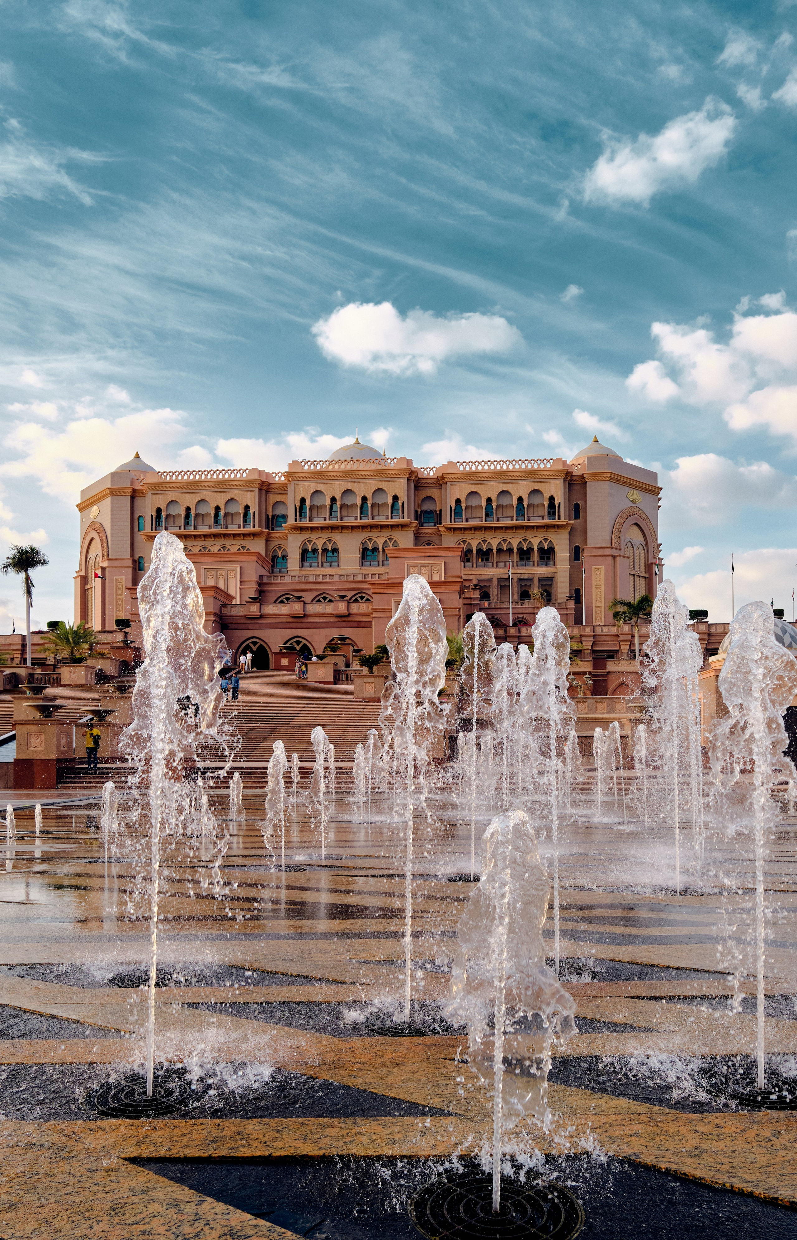 Dubai & Abu Dhabi. Aleksandr Kobtsev