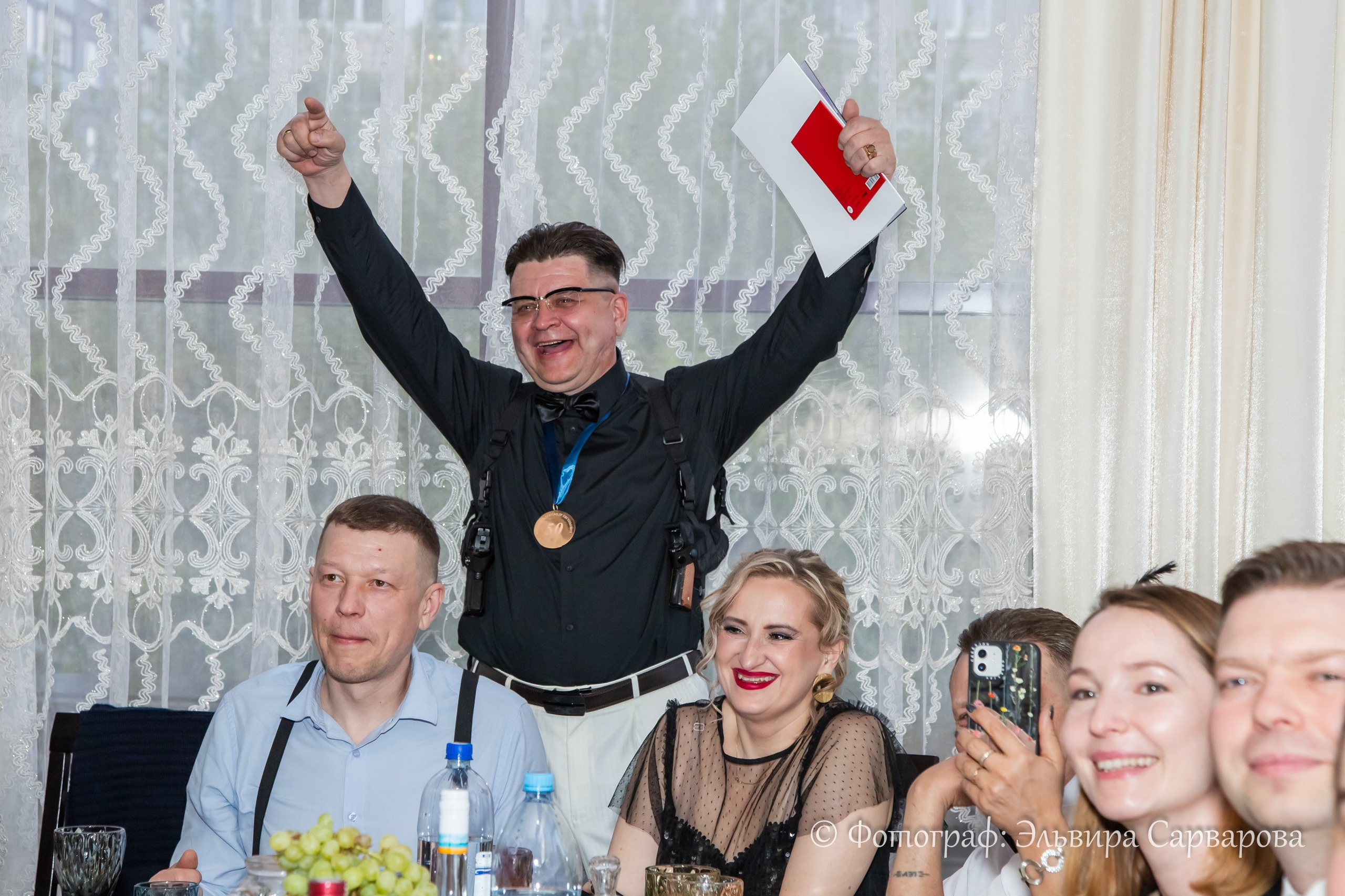 Гангстерская вечеринка в стиле 1920-х. Репортажный Фотограф