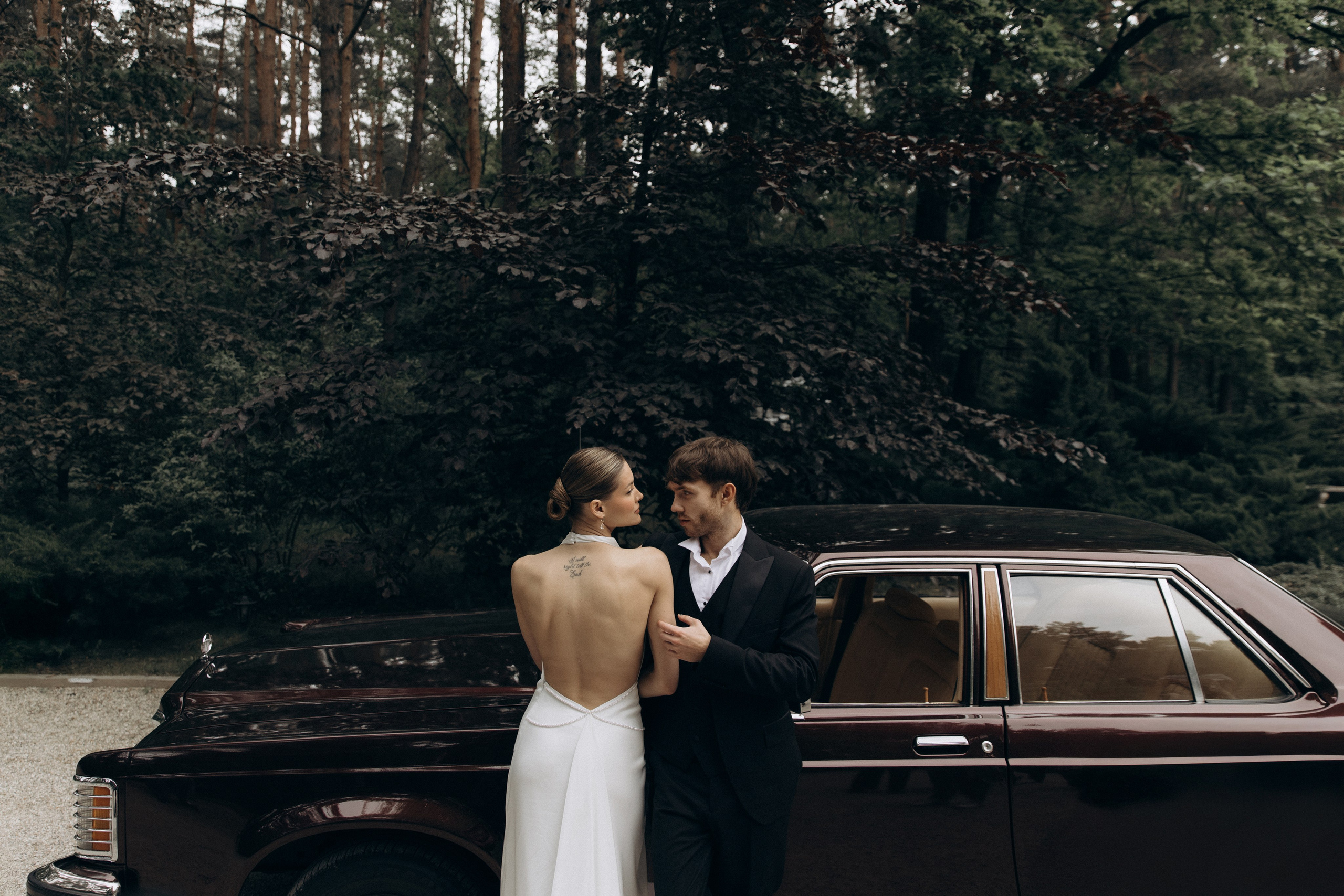 Свадебная фотосессия с ретро-автомобилем. Свадебный фотограф Москва Павел Фетисов
