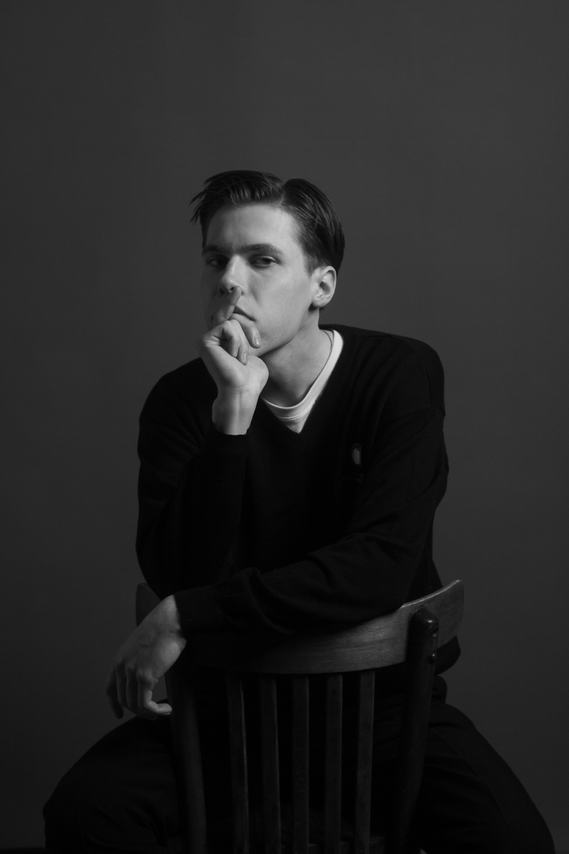 Макар, актер рекламы. Контент-фотограф для творческих единиц и мастеров в Санкт-Петербурге