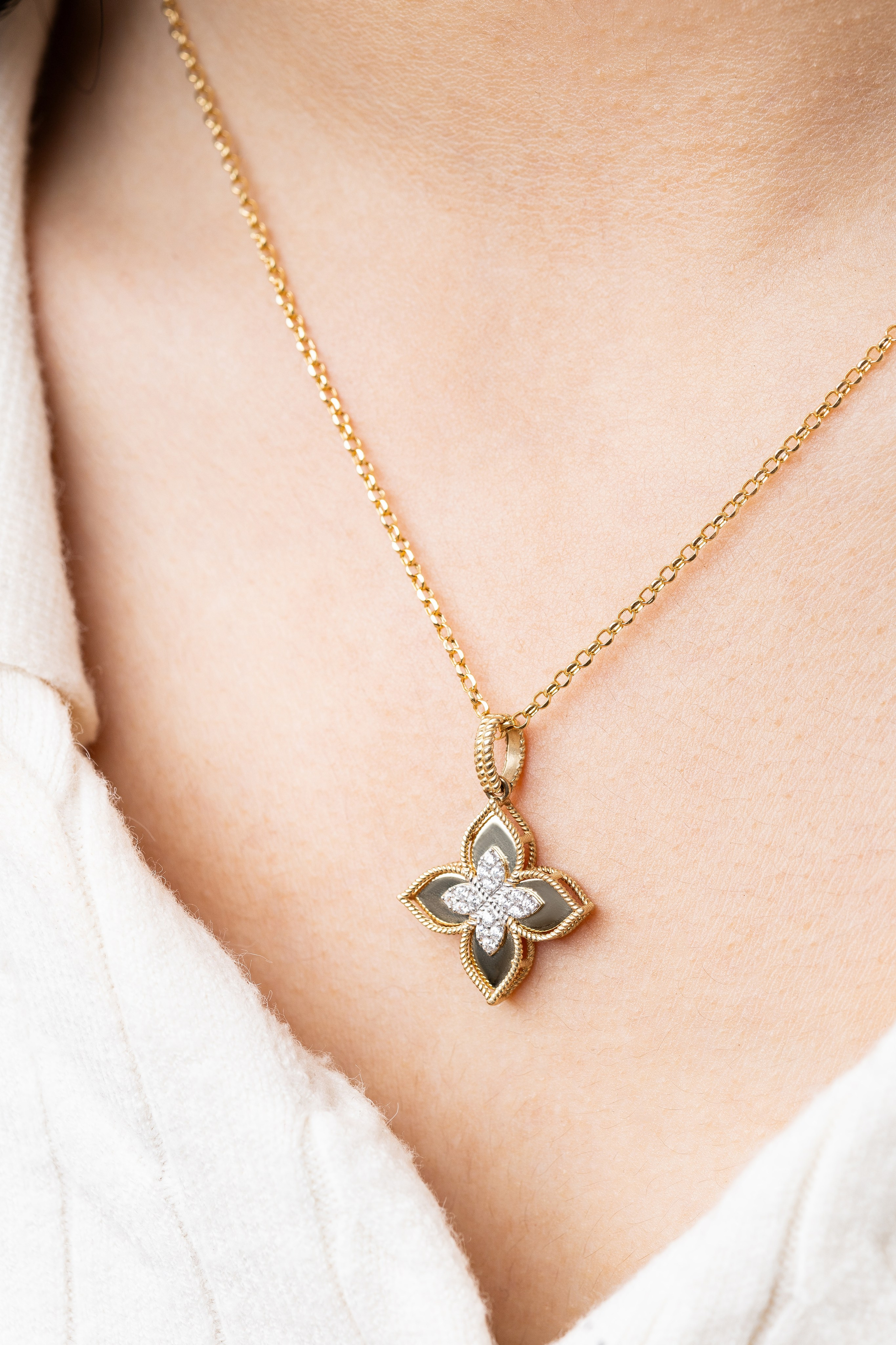 Рекламные фотографии ювелирных изделий. Рекламный фуд фотограф и видеограф в Астане Алина Лысенко